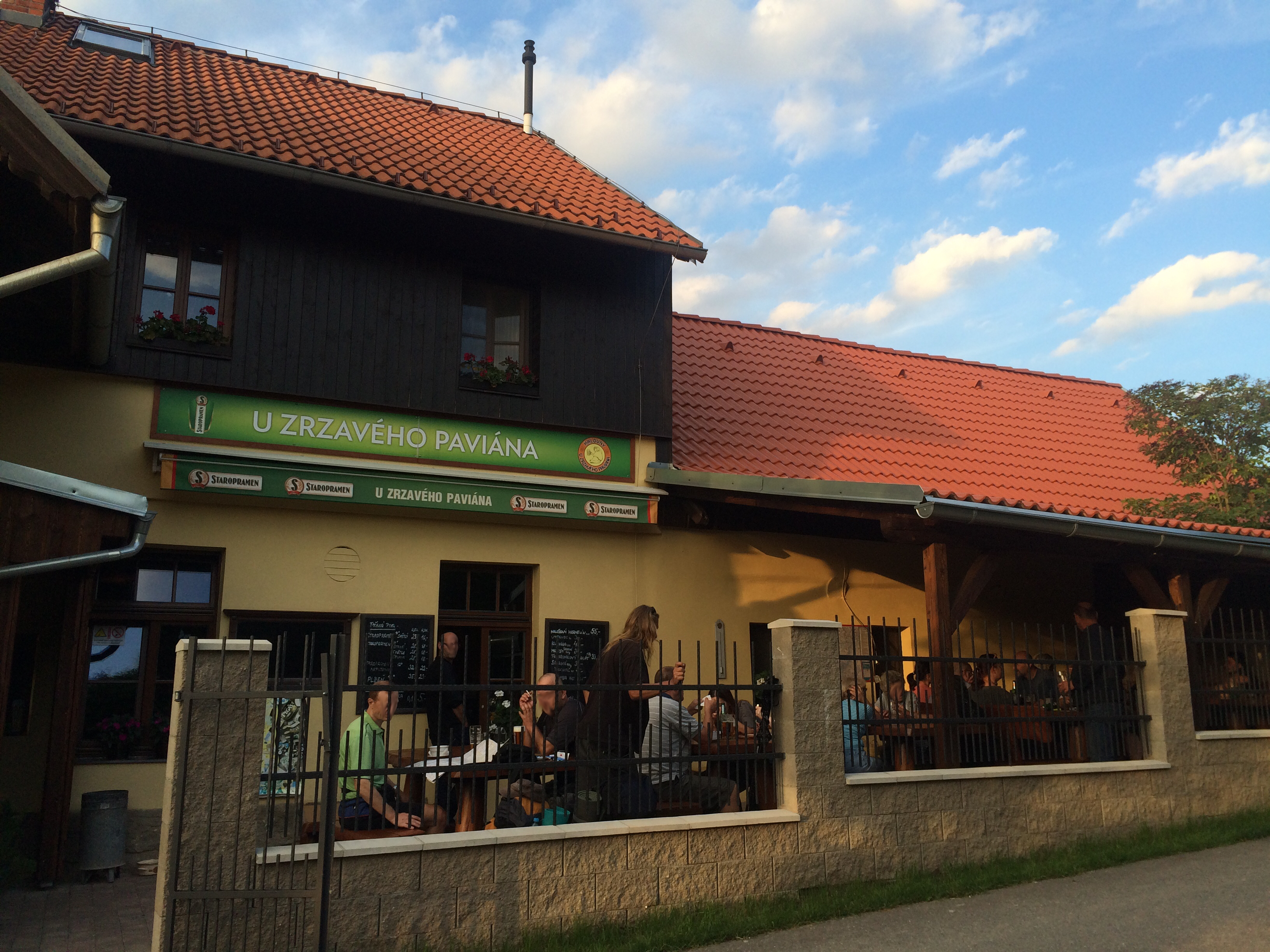 Hostinec U Zrzavého paviána foto 2