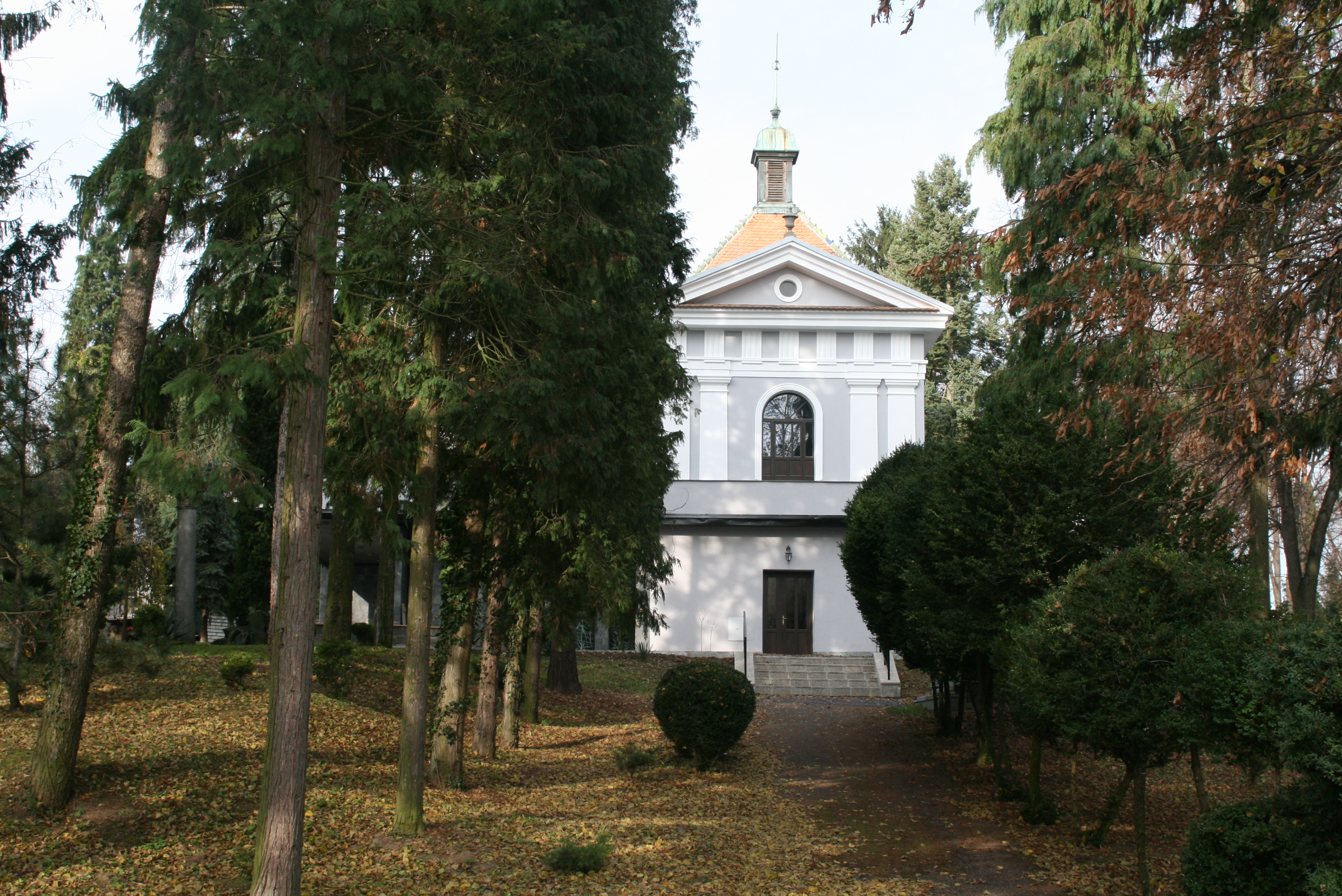 Smuteční obřadní síň - Pohřebnictví Charvát, Klobouky u Brna foto 2