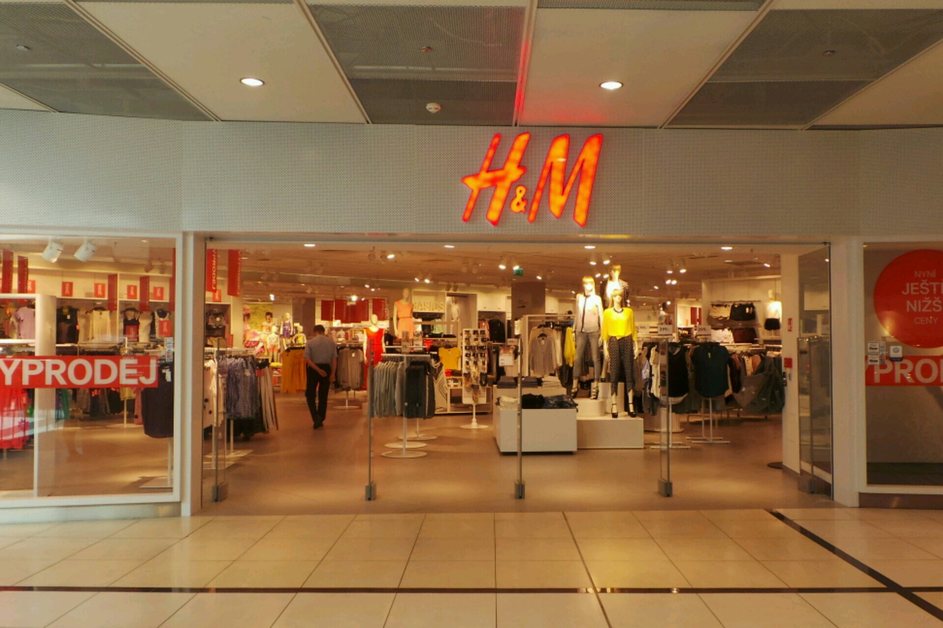 H & M foto 2