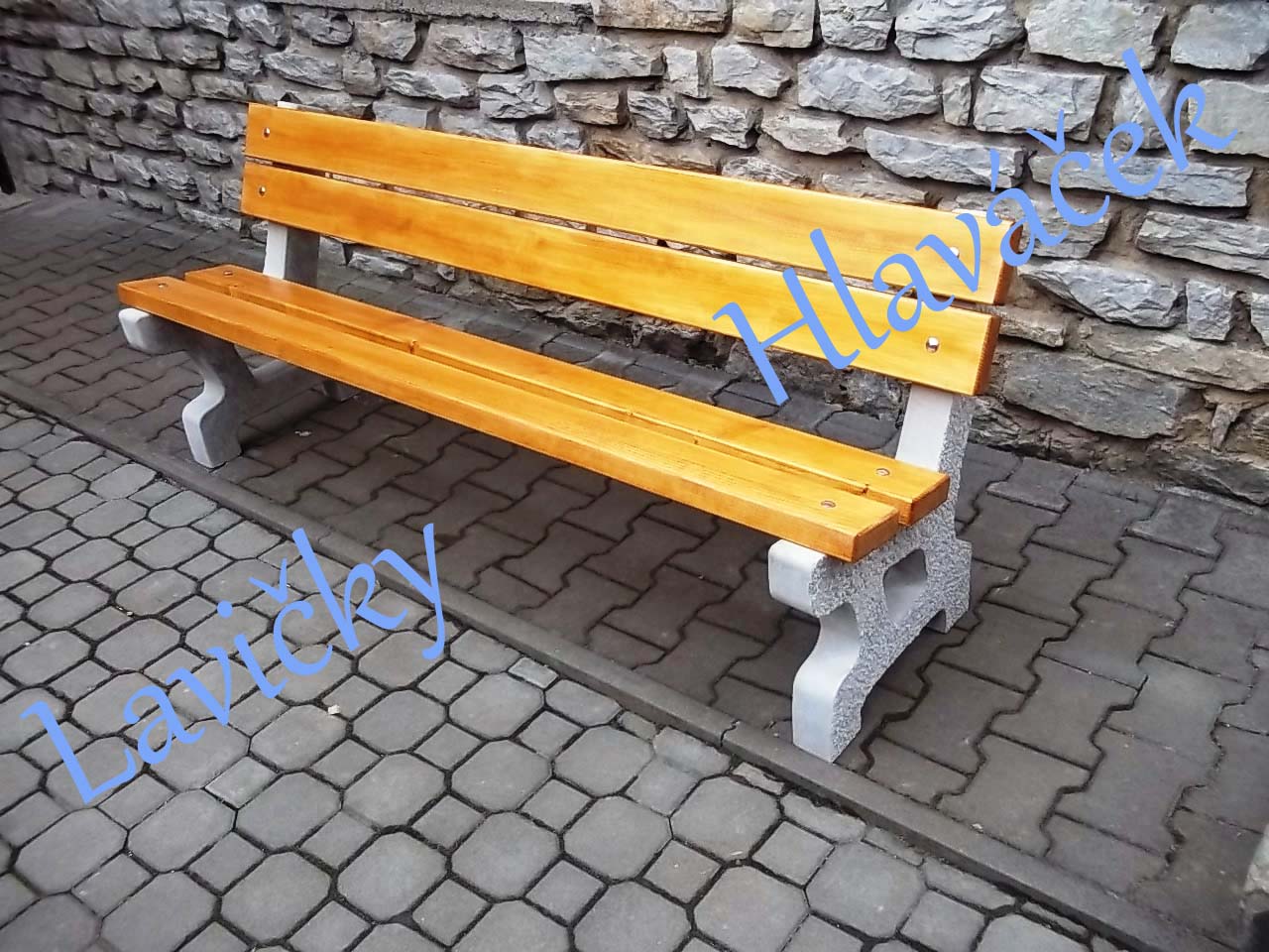 Lavičky Hlaváček