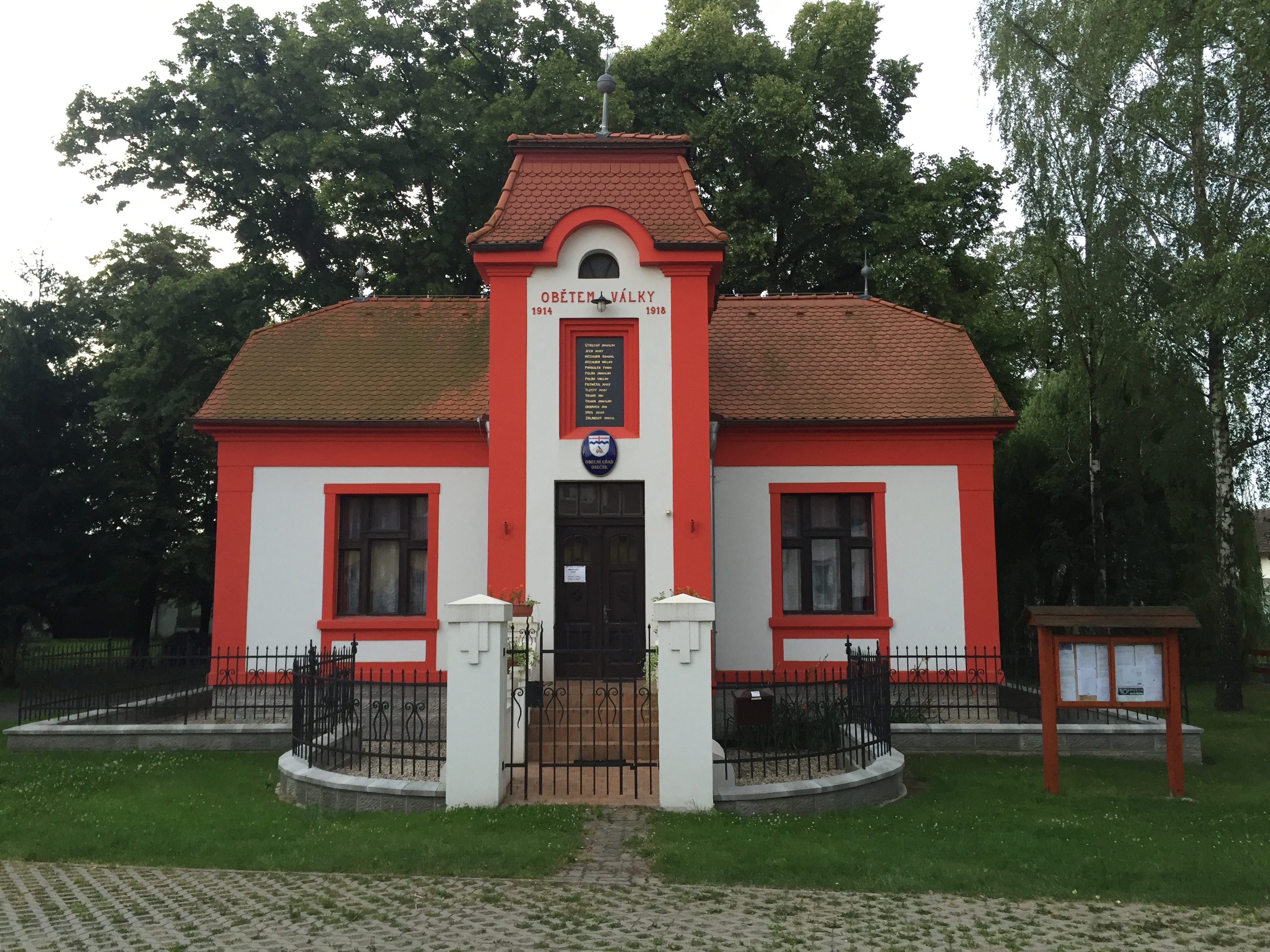 Oseček - obecní úřad