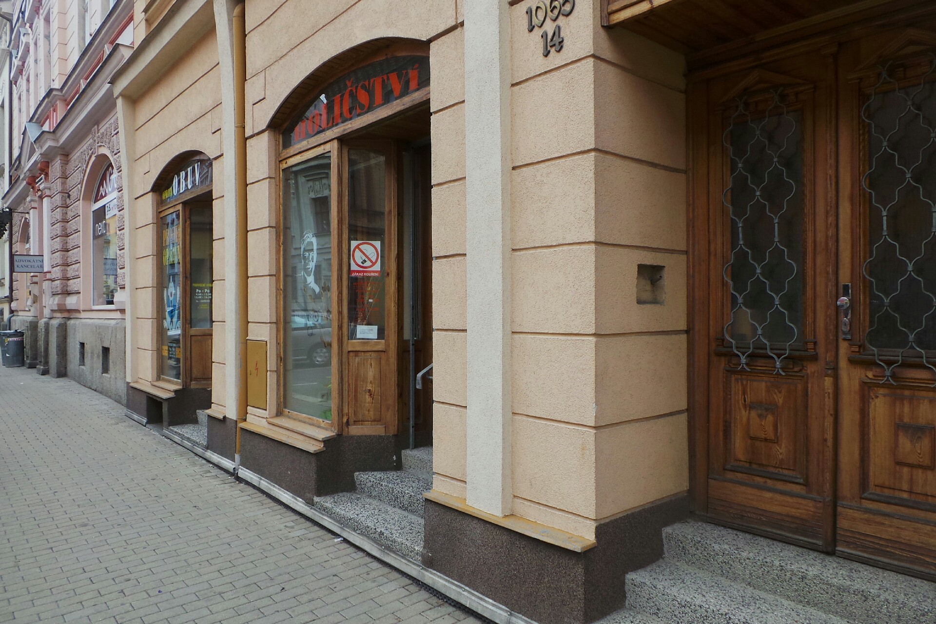 Holičství 28. října, Chomutov