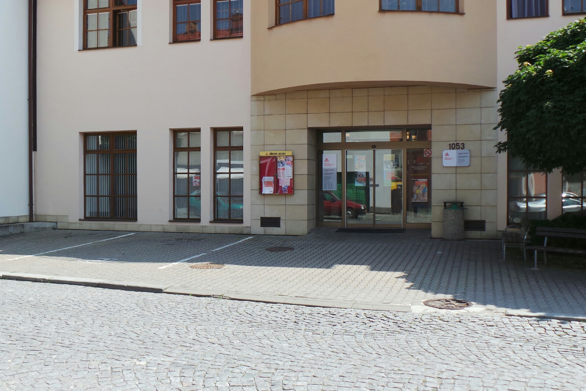 Všeobecná zdravotní pojišťovna České republiky