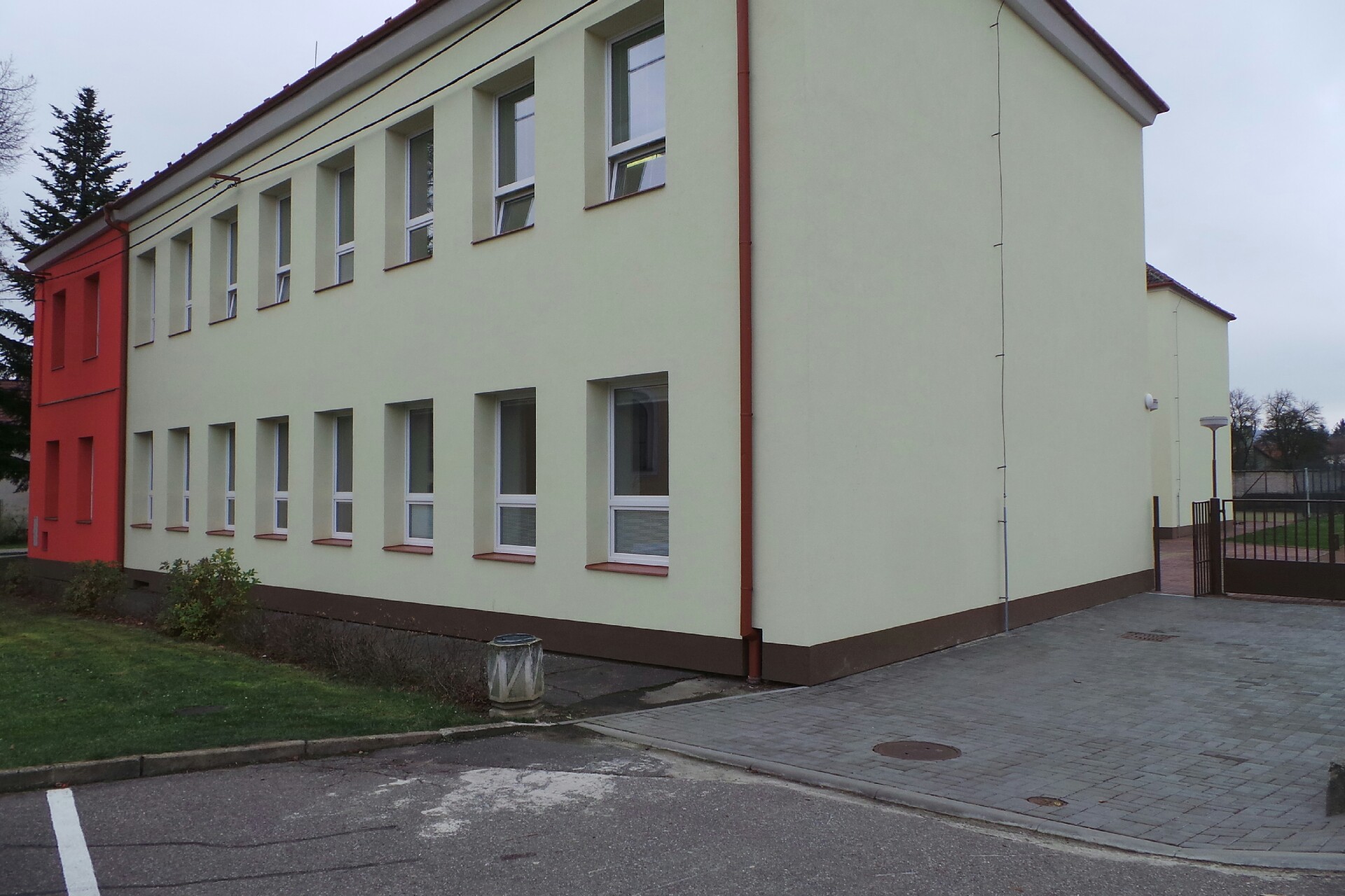 ZŠ J. A. Komenského, Nivnice