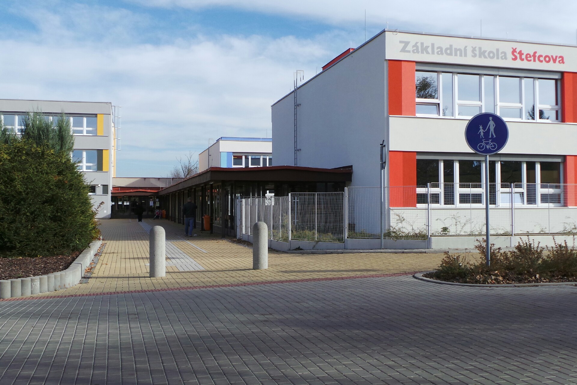 ZŠ a MŠ Hradec Králové, Štefcova