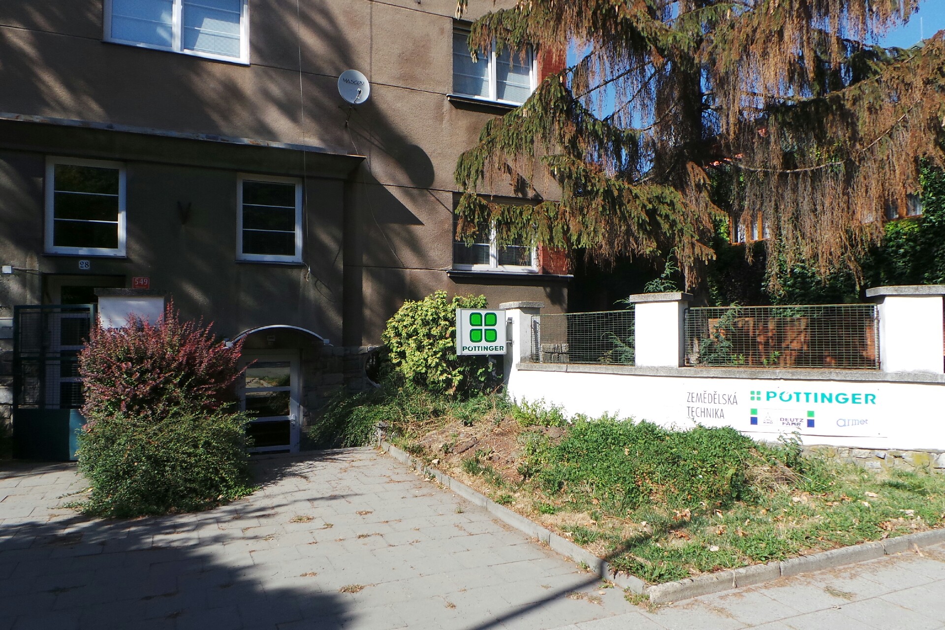 Ing. Vladimír Hrbáček - prodej a servis zemědělské techniky