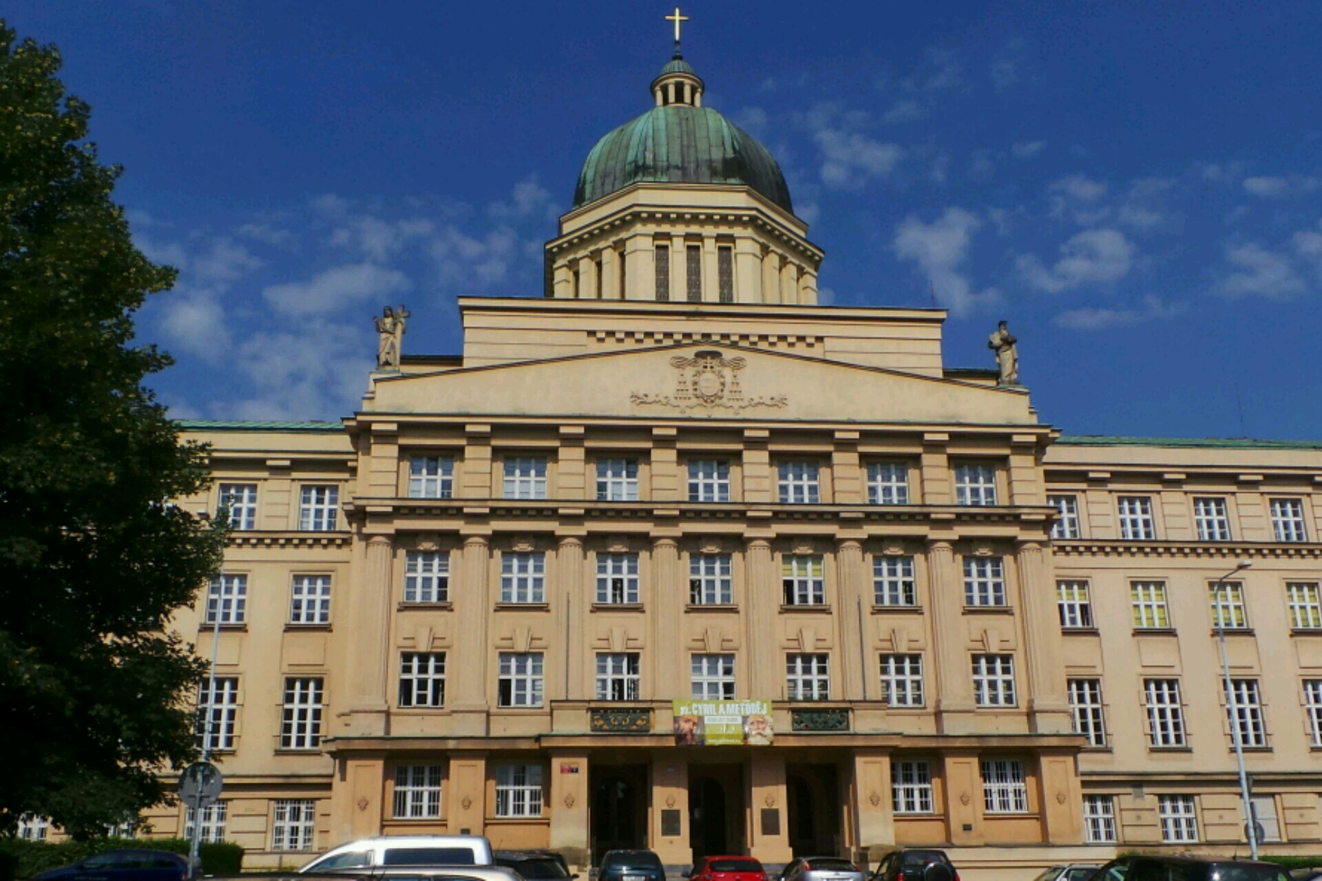 ZEMĚMĚŘICKÁ KANCELÁŘ - Ing.Pavel Láznička foto 1