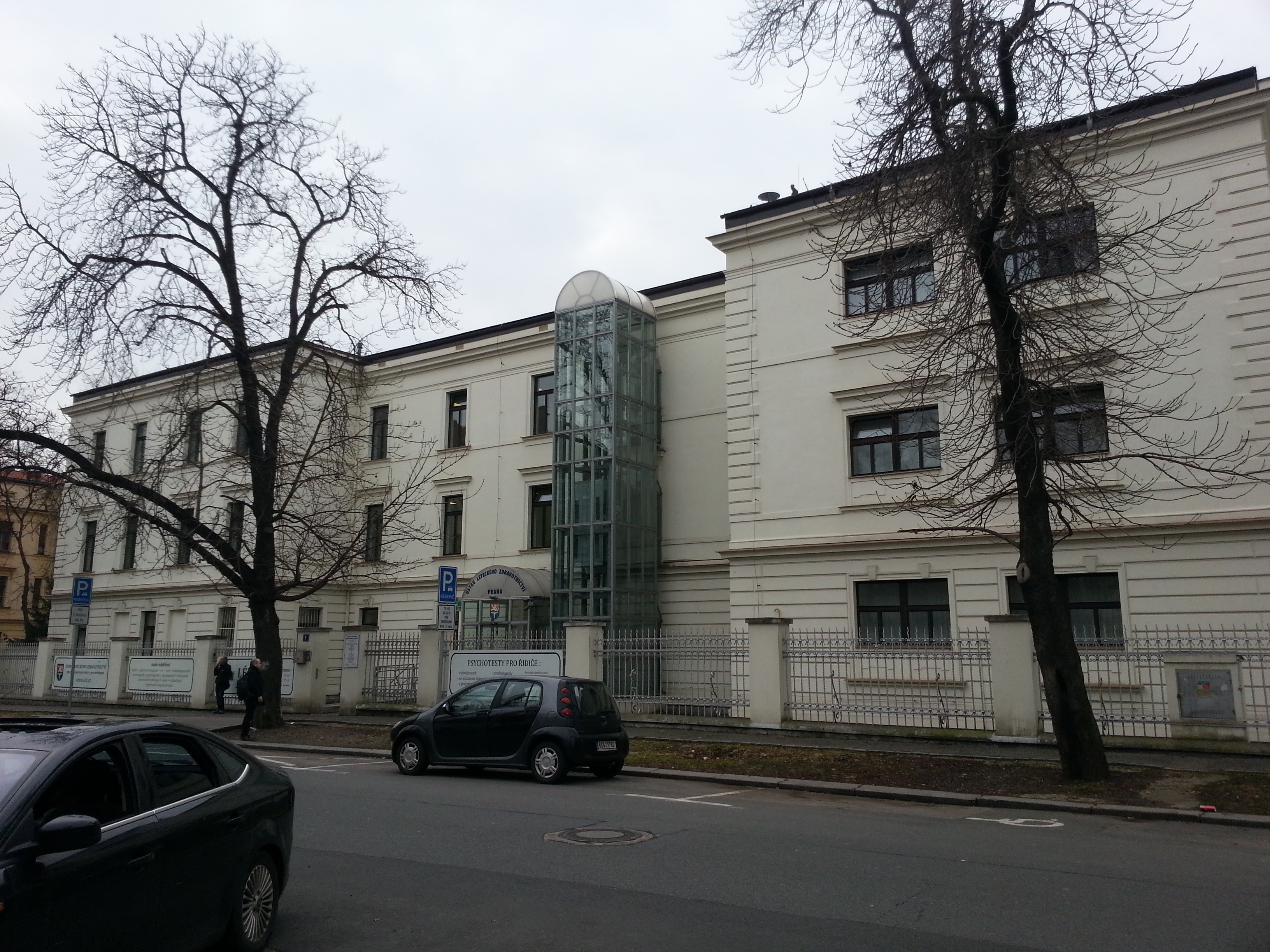 Ústav leteckého zdravotnictví Praha foto 2