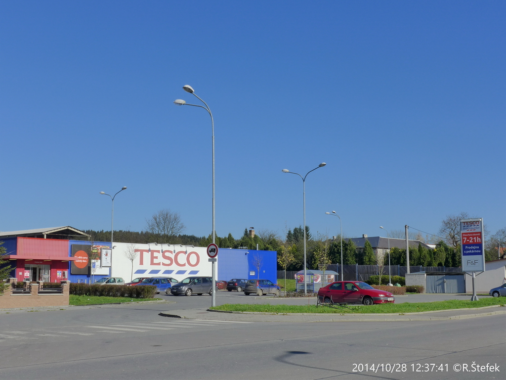 Tesco Supermarket foto 2