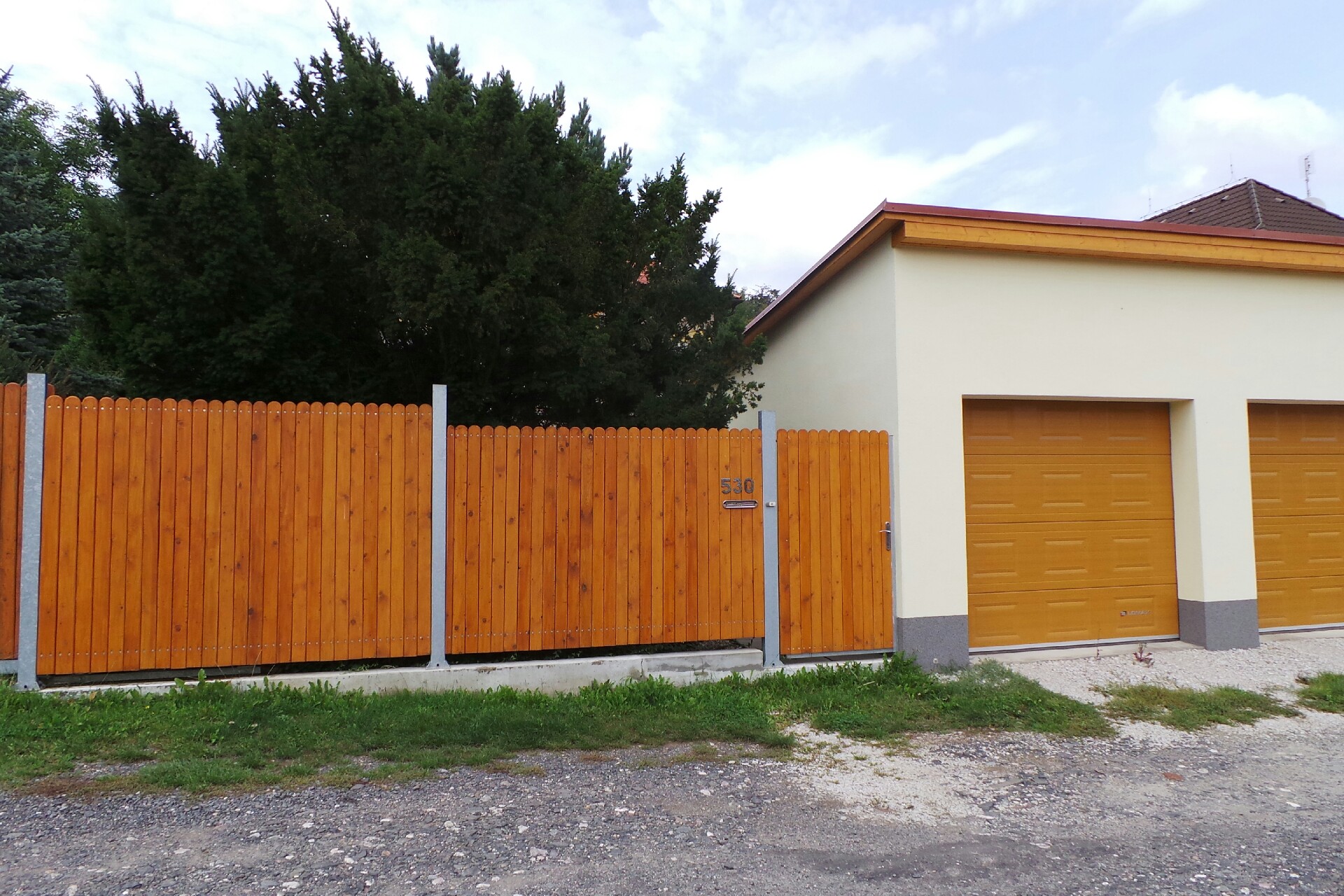 Ladislav Benetka, Genny