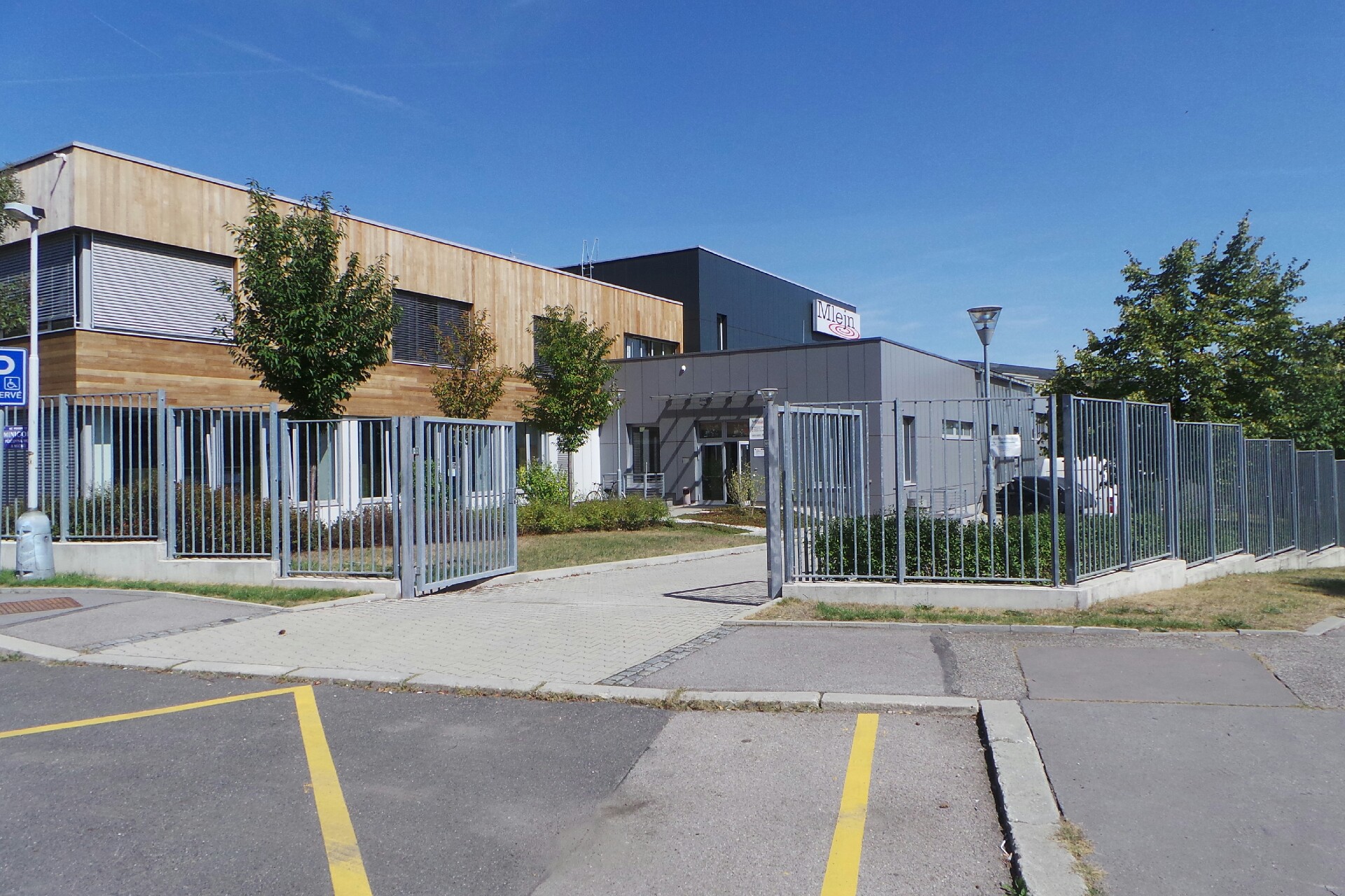 Škola moderního zpěvu - Lukáš Jindra, dipl.um. foto 1