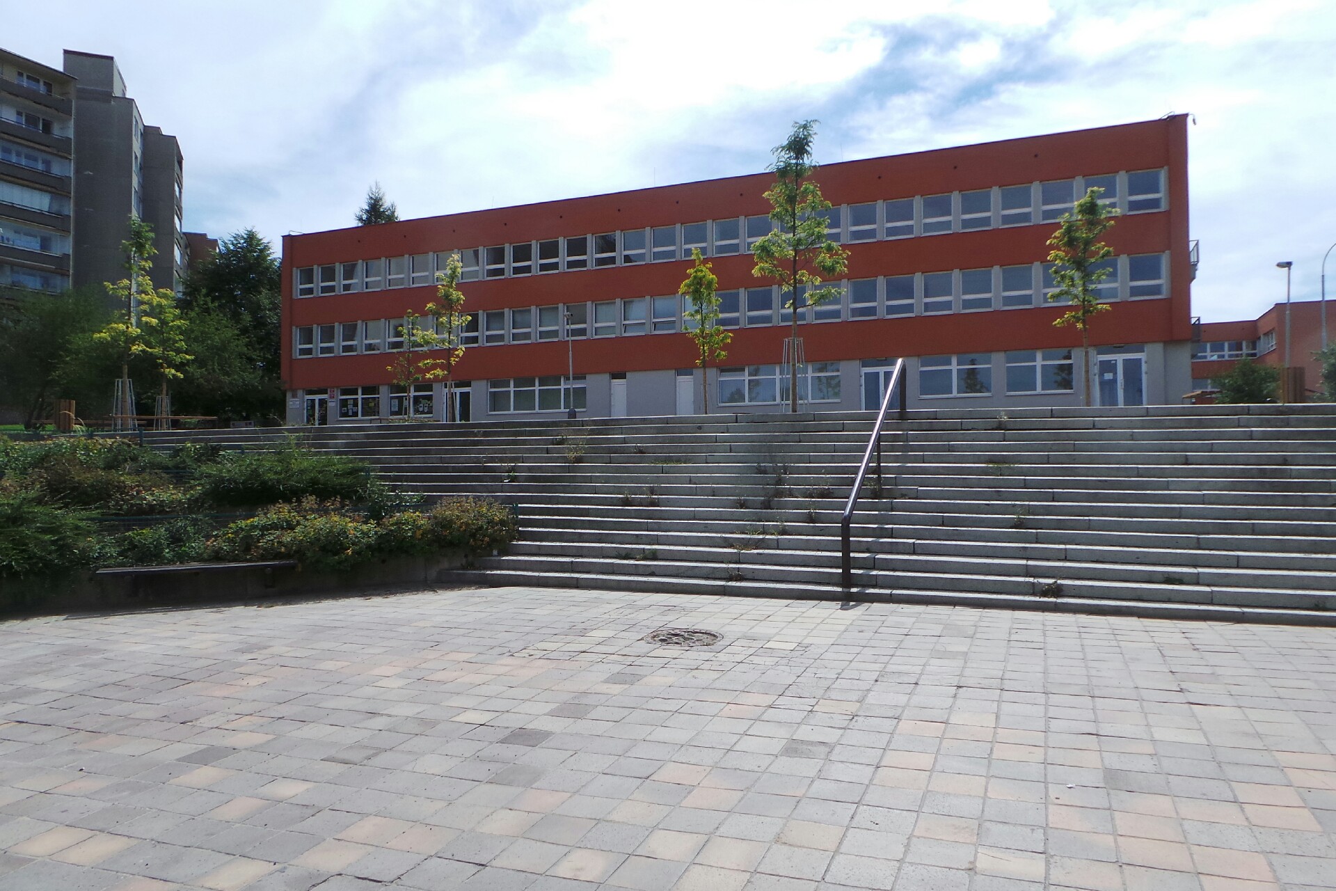 Fakultní ZŠ Pedagogické fakulty UK Praha 13, Trávníčkova