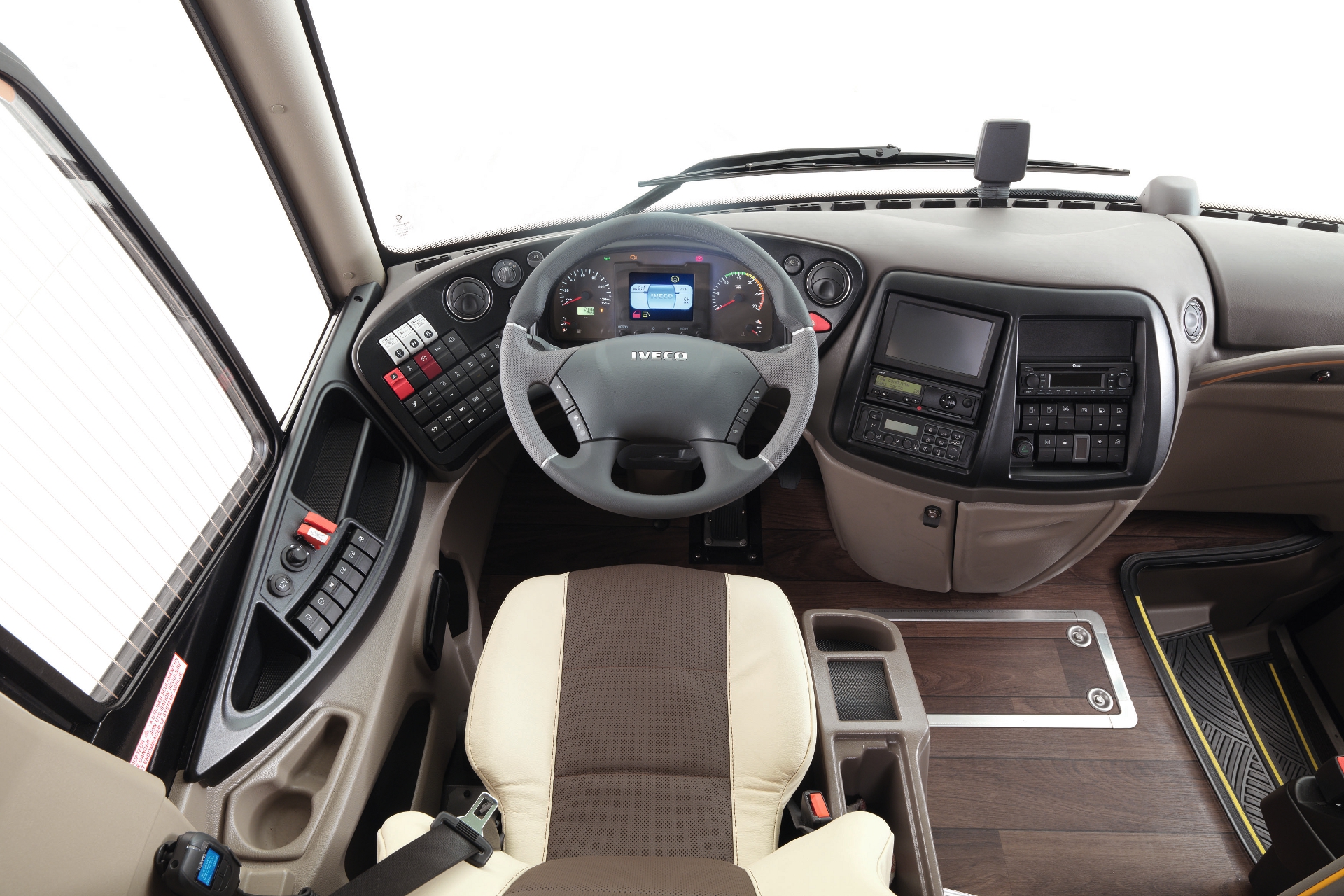 TEZAS servis, a.s. - IVECO Bus foto 4