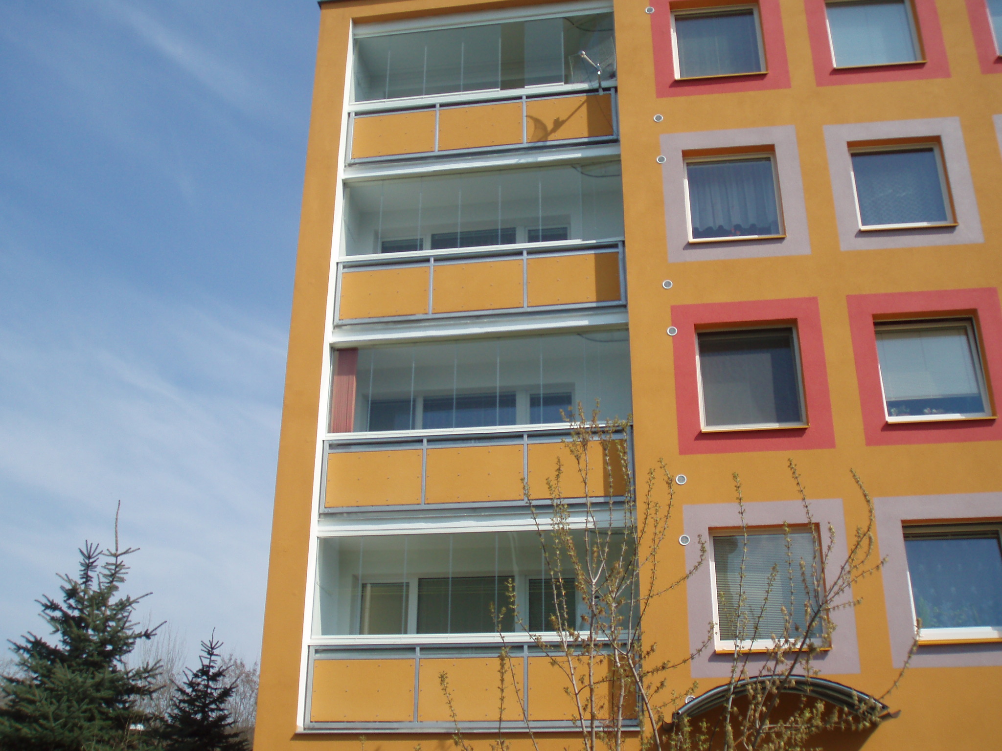 Petr Jiroušek - zasklívání balkonů a lodžií foto 2