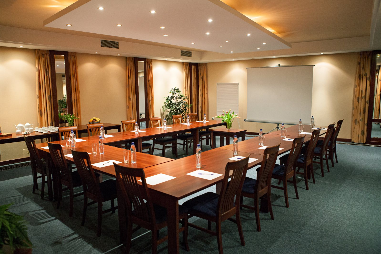 Rumunská 1 - Office house foto 2