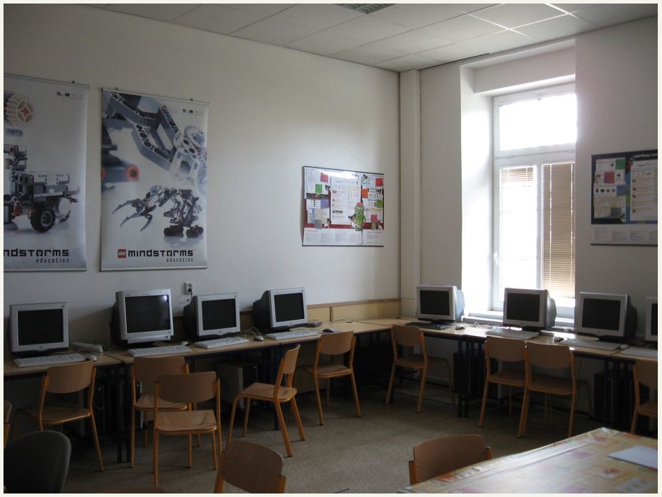 Gymnázium T. G. Masaryka Hustopeče, příspěvková organizace foto 2