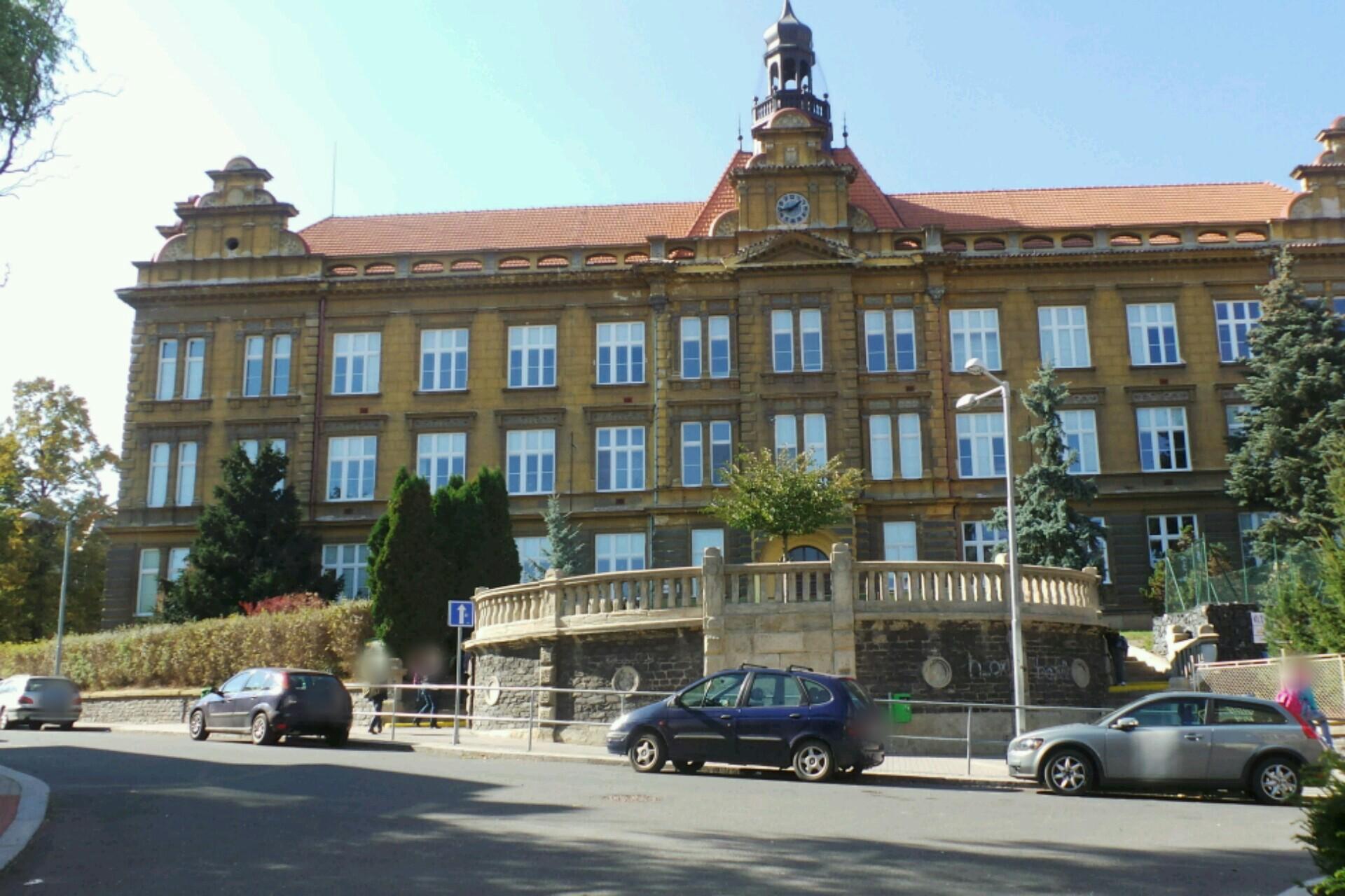 Základní škola Kolín II., Kmochova 943