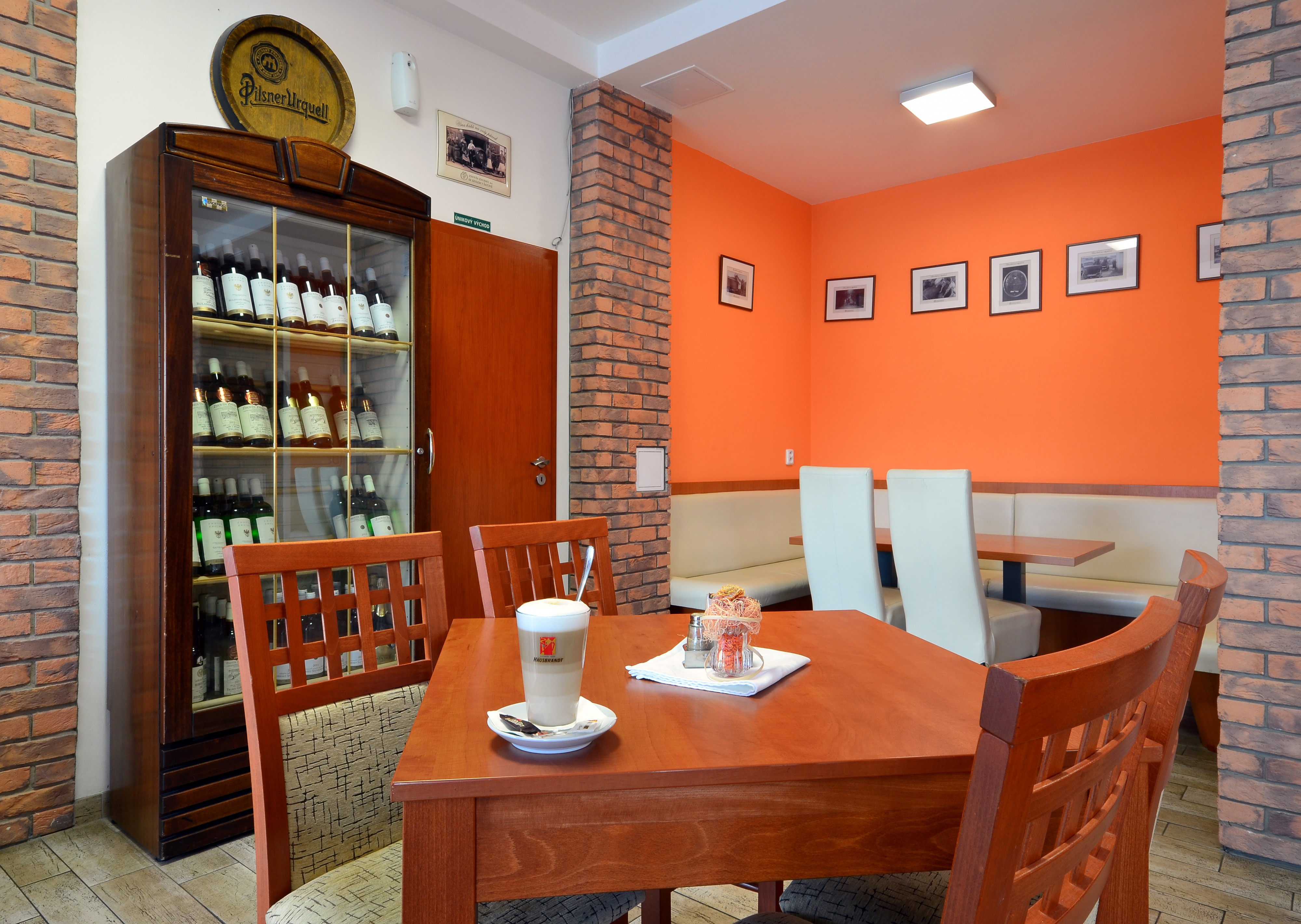 HOTEL RAKOVEC restaurace foto 6