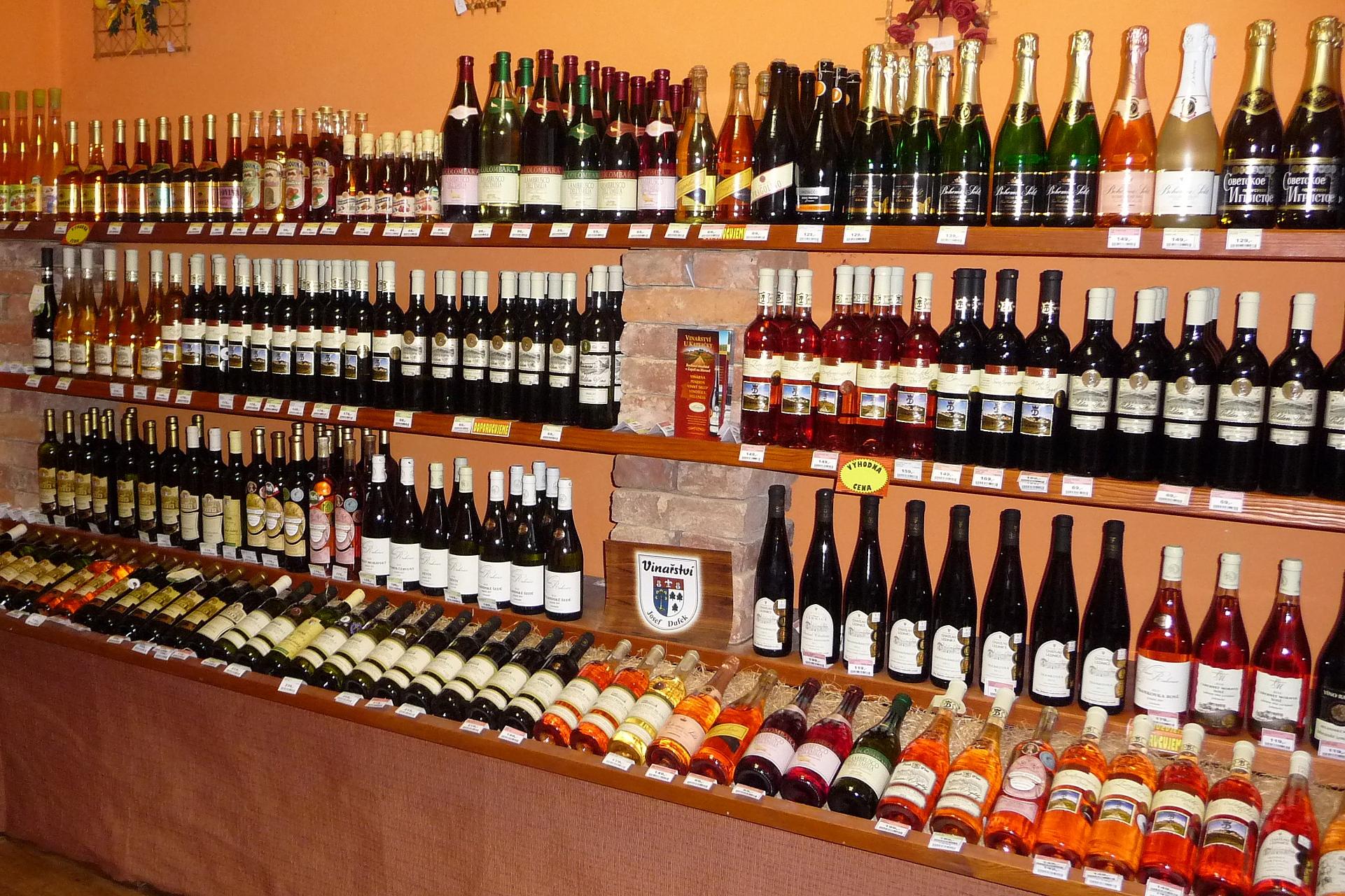 VINOTÉKA - DELIKATESY