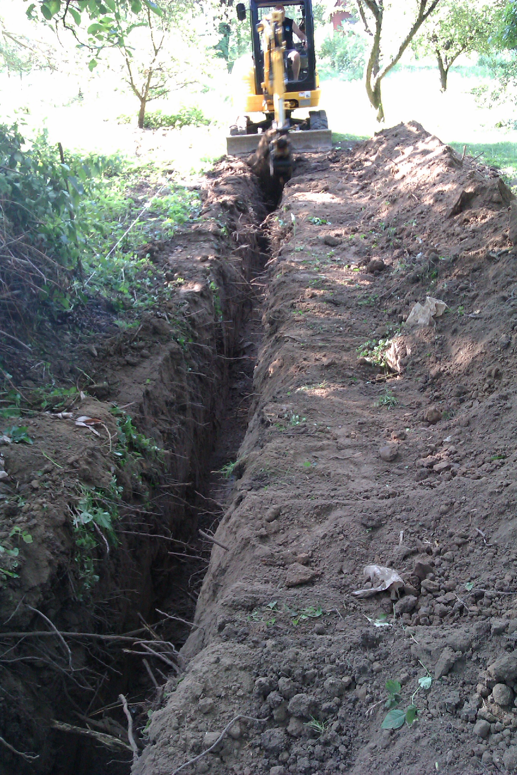 Milan Hoss - ZEMNÍ A VÝKOPOVÉ PRÁCE - AUTODOPRAVA foto 3