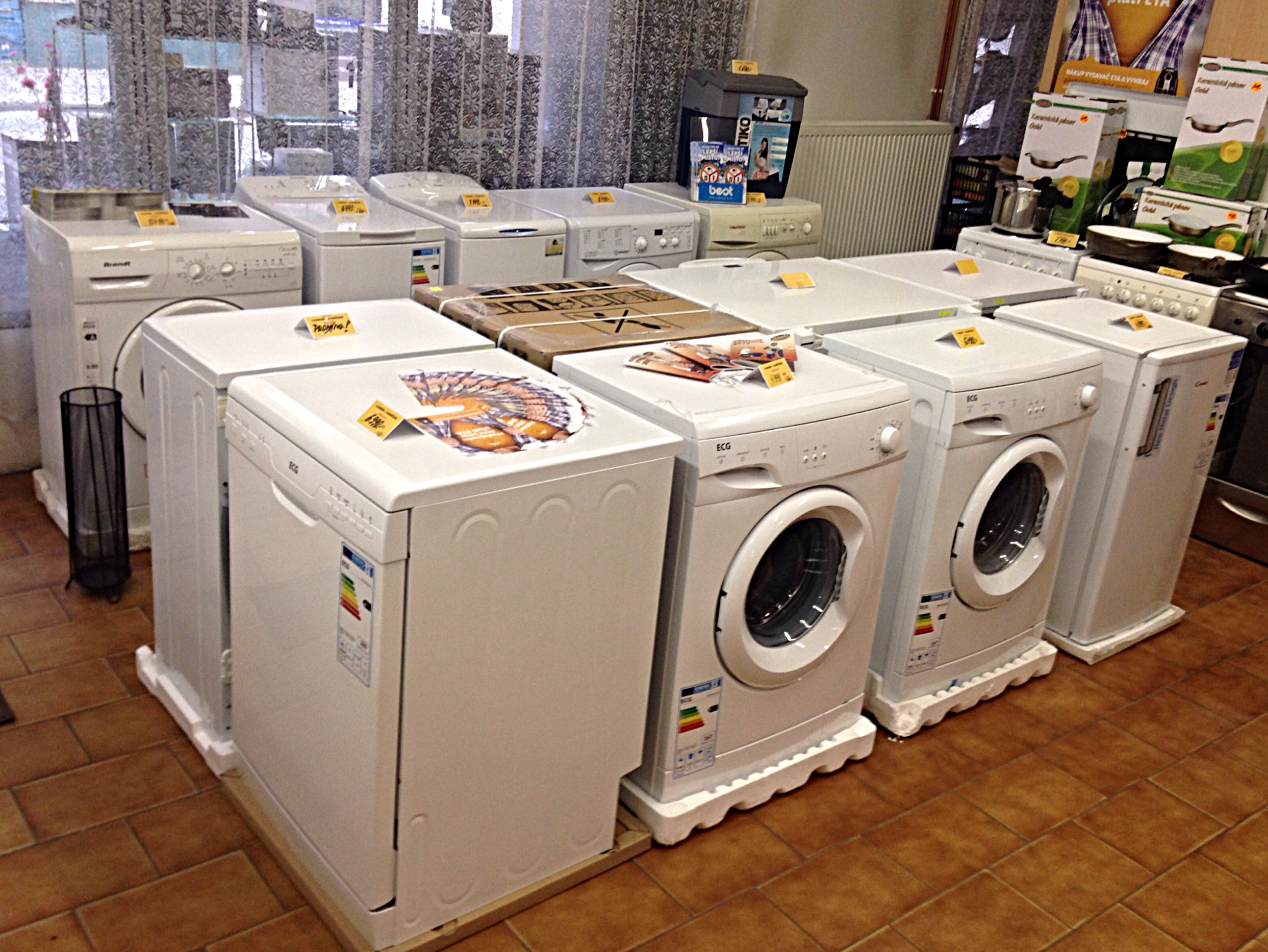 LANGR a VANÍČEK - elektrozávod foto 3