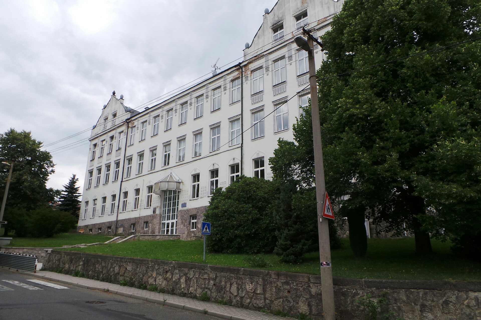 ZŠ Smržovka, Komenského