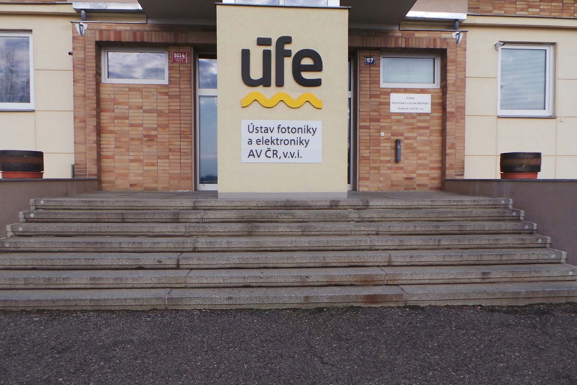 Knihovna Ústavu fotoniky a elektroniky AV ČR