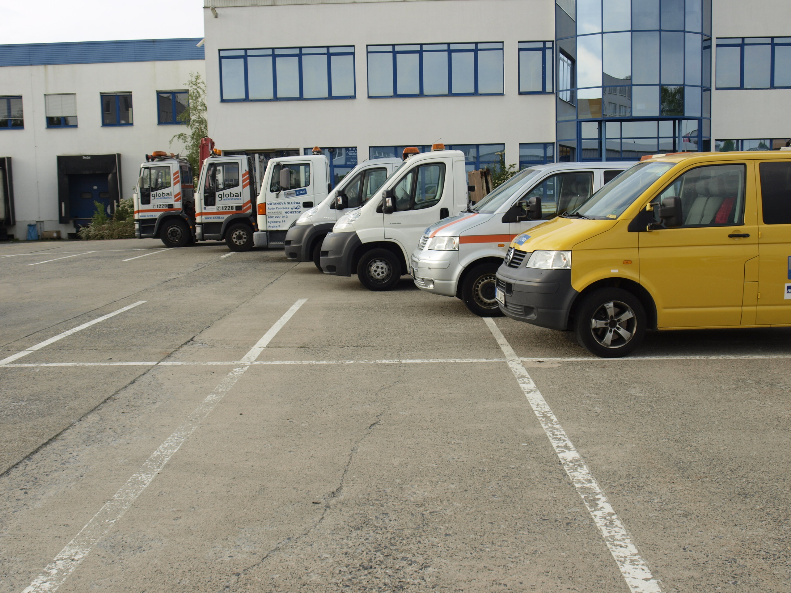 ODTAHOVÁ SLUŽBA - AUTOZAORÁLEK foto 1