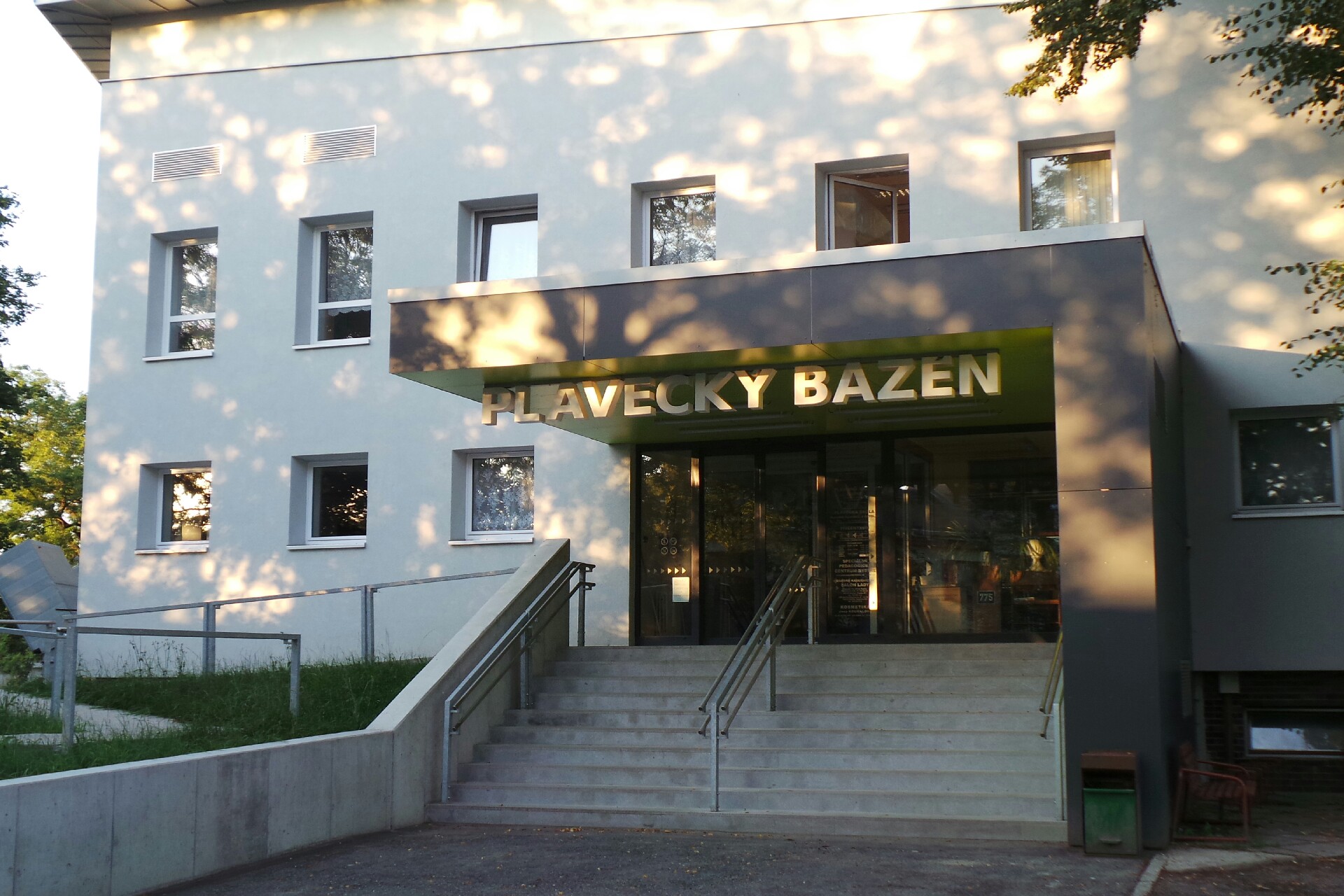 T.E.S. - Plavecký bazén