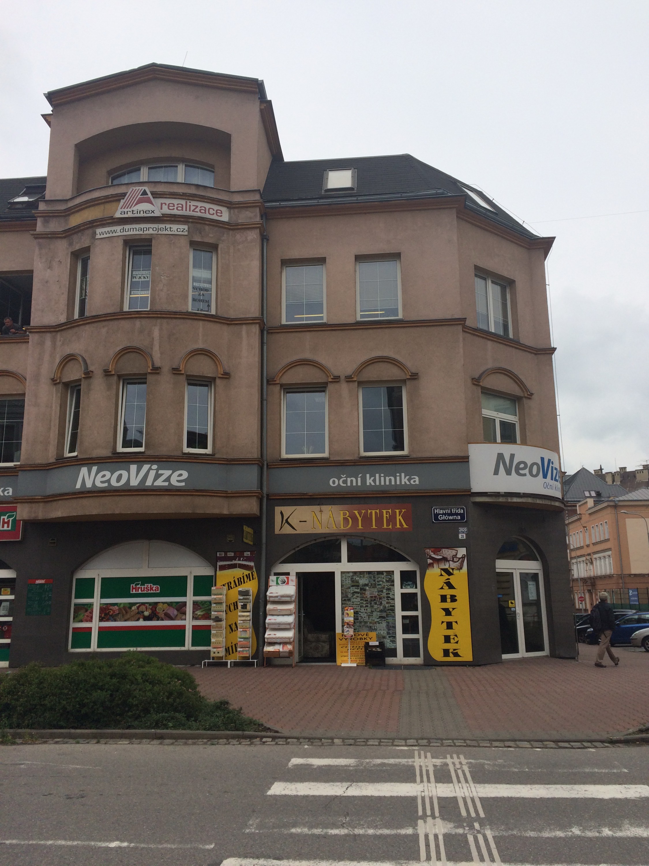 Půjčka Těšín - Ivana Karpetová foto 3