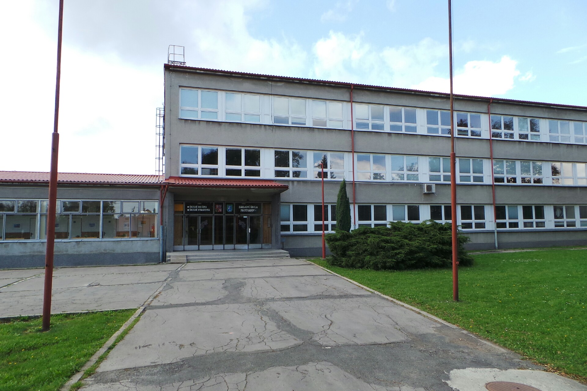 ZŠ Protivanov, Školní