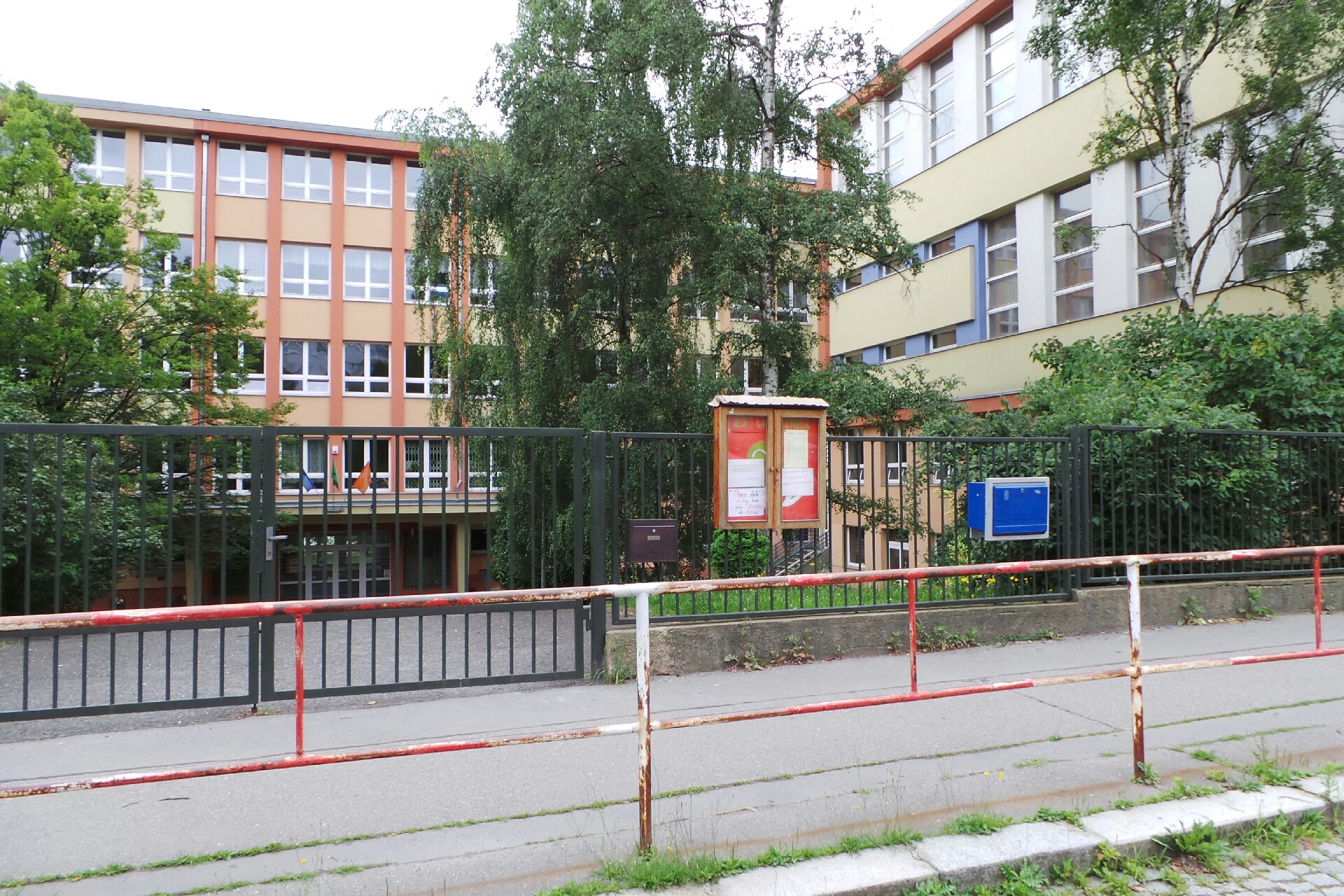 Základní škola Chmelnice, Praha 3