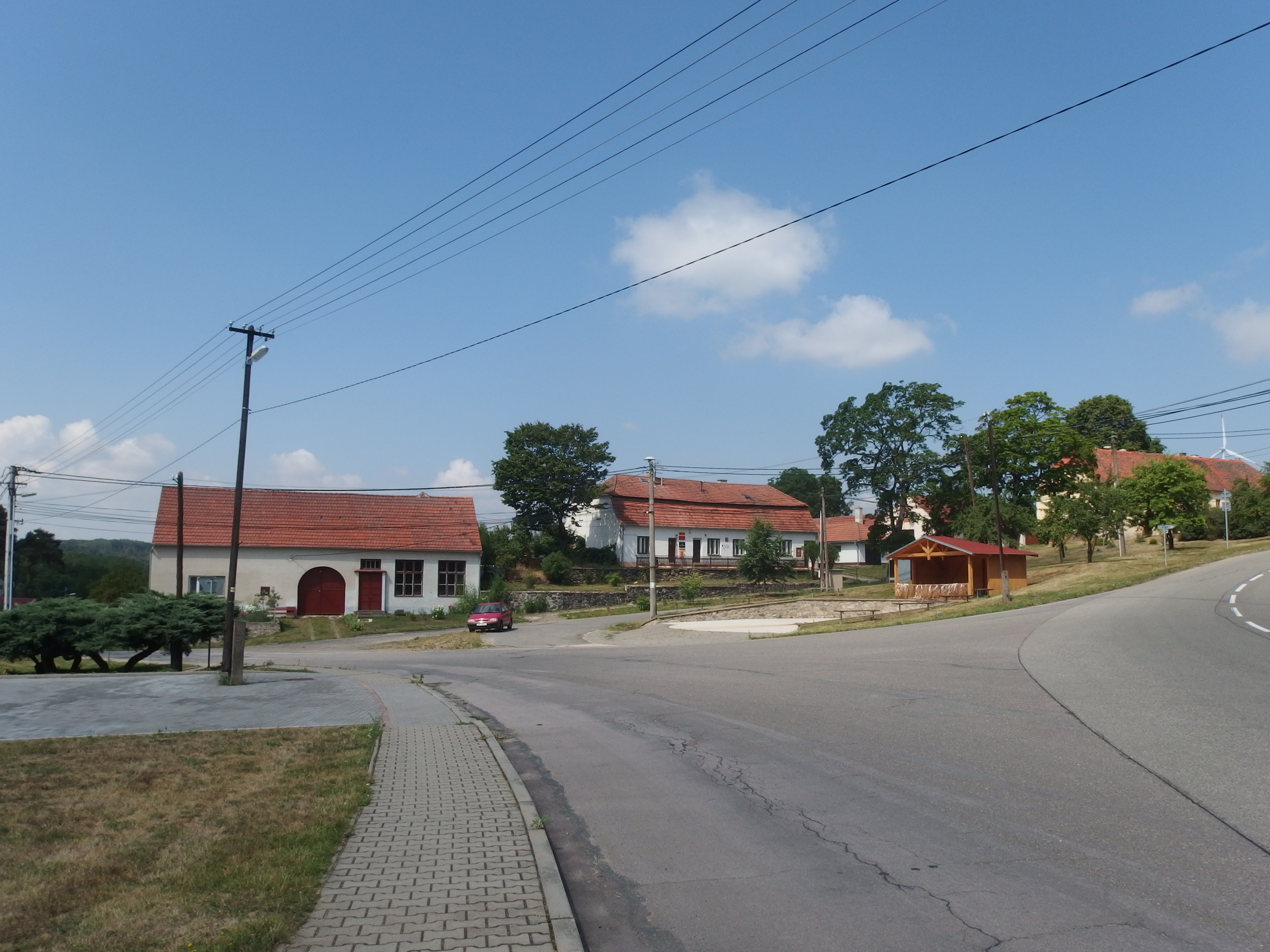 Tulešice - obecní úřad foto 2