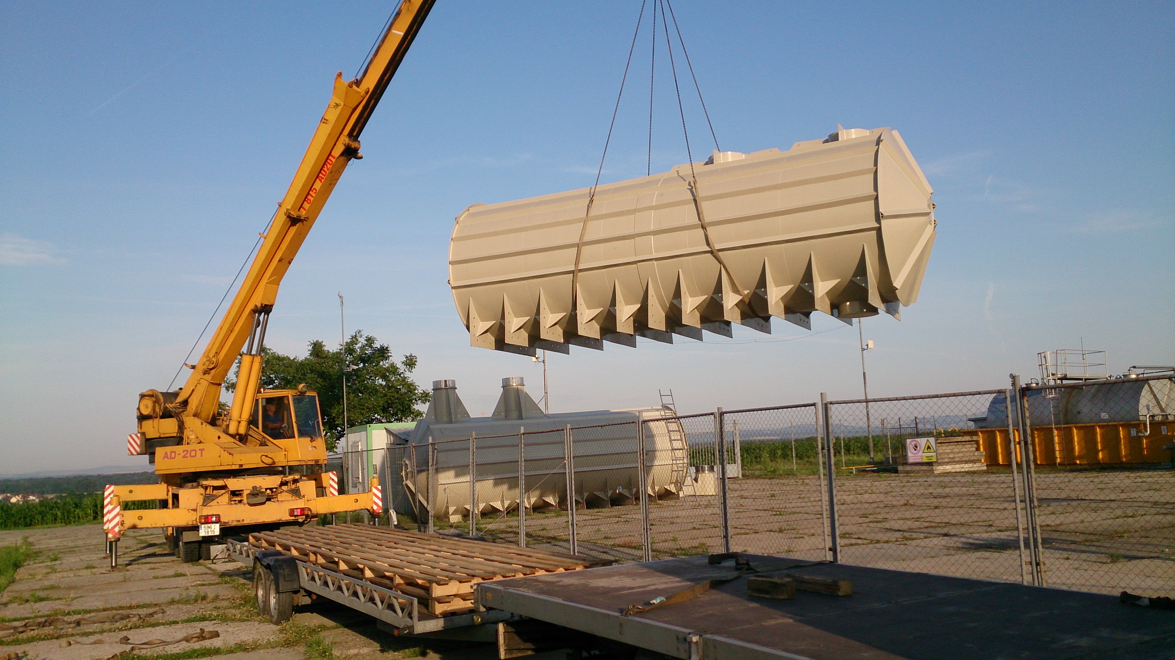 Tomáš Janušík - VÝROBA PLASTOVÝCH NÁDRŽÍ foto 3