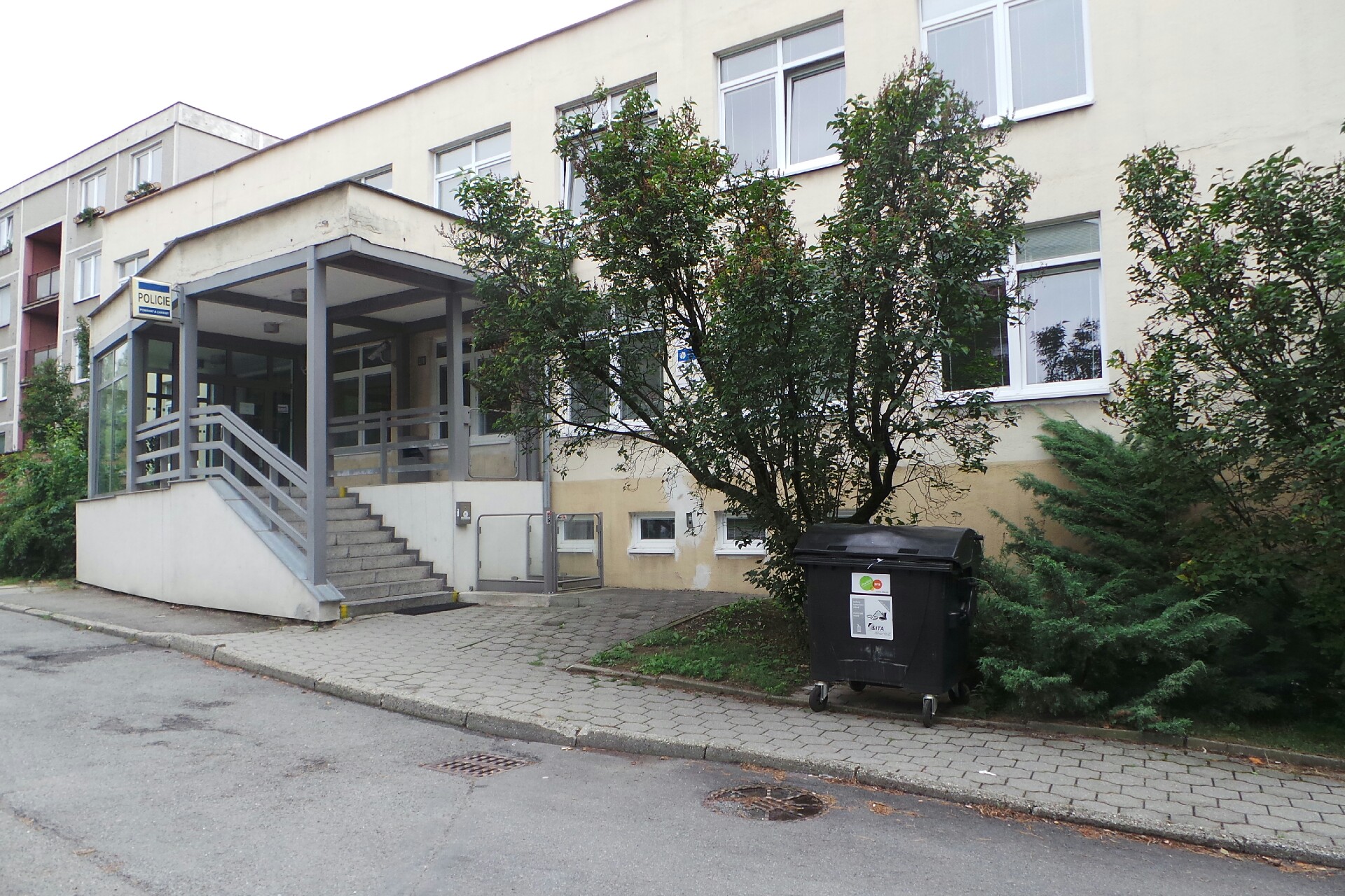 Policie ČR - Obvodní oddělení Valašské Meziříčí foto 2