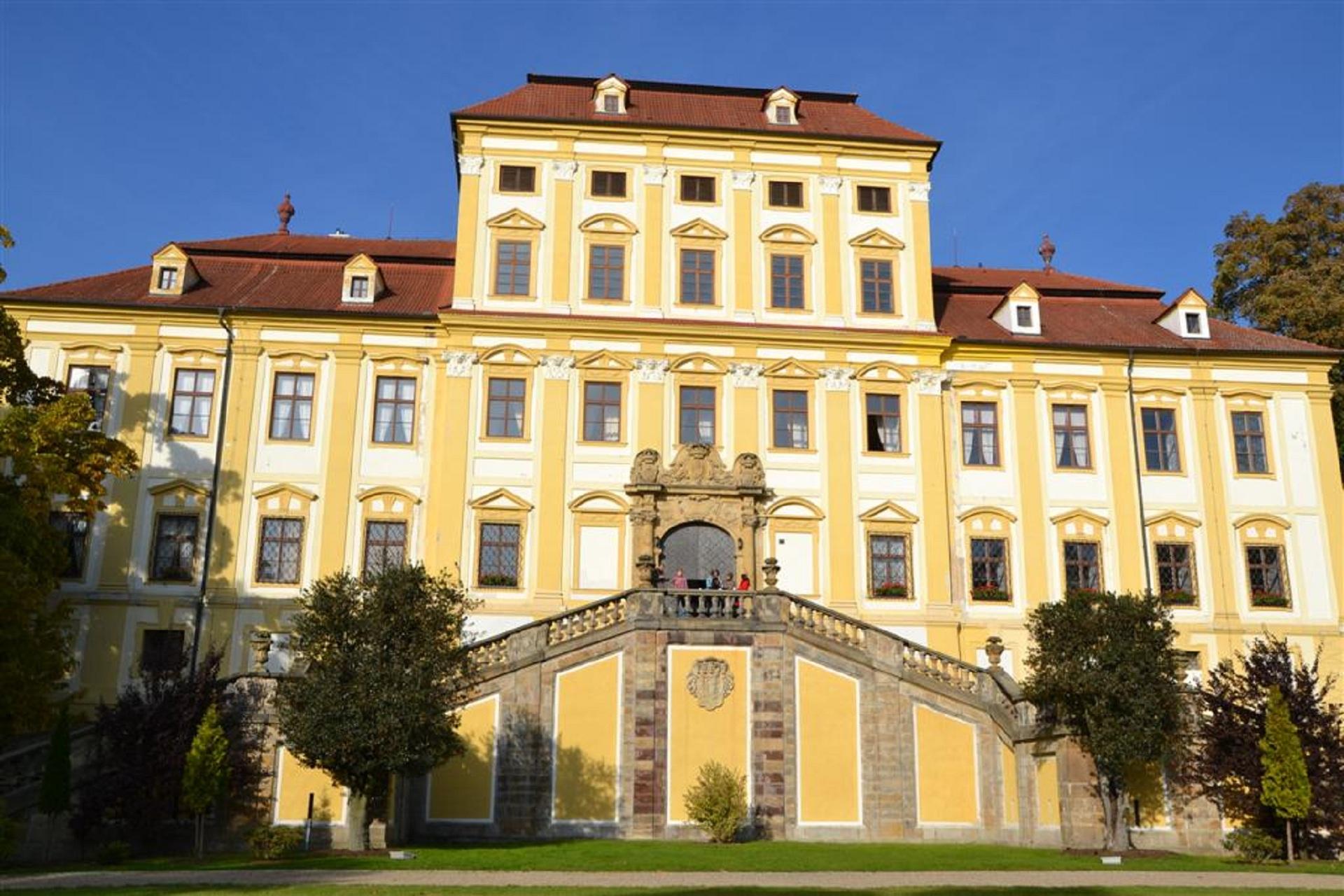 Zámecký hotel Červený Hrádek