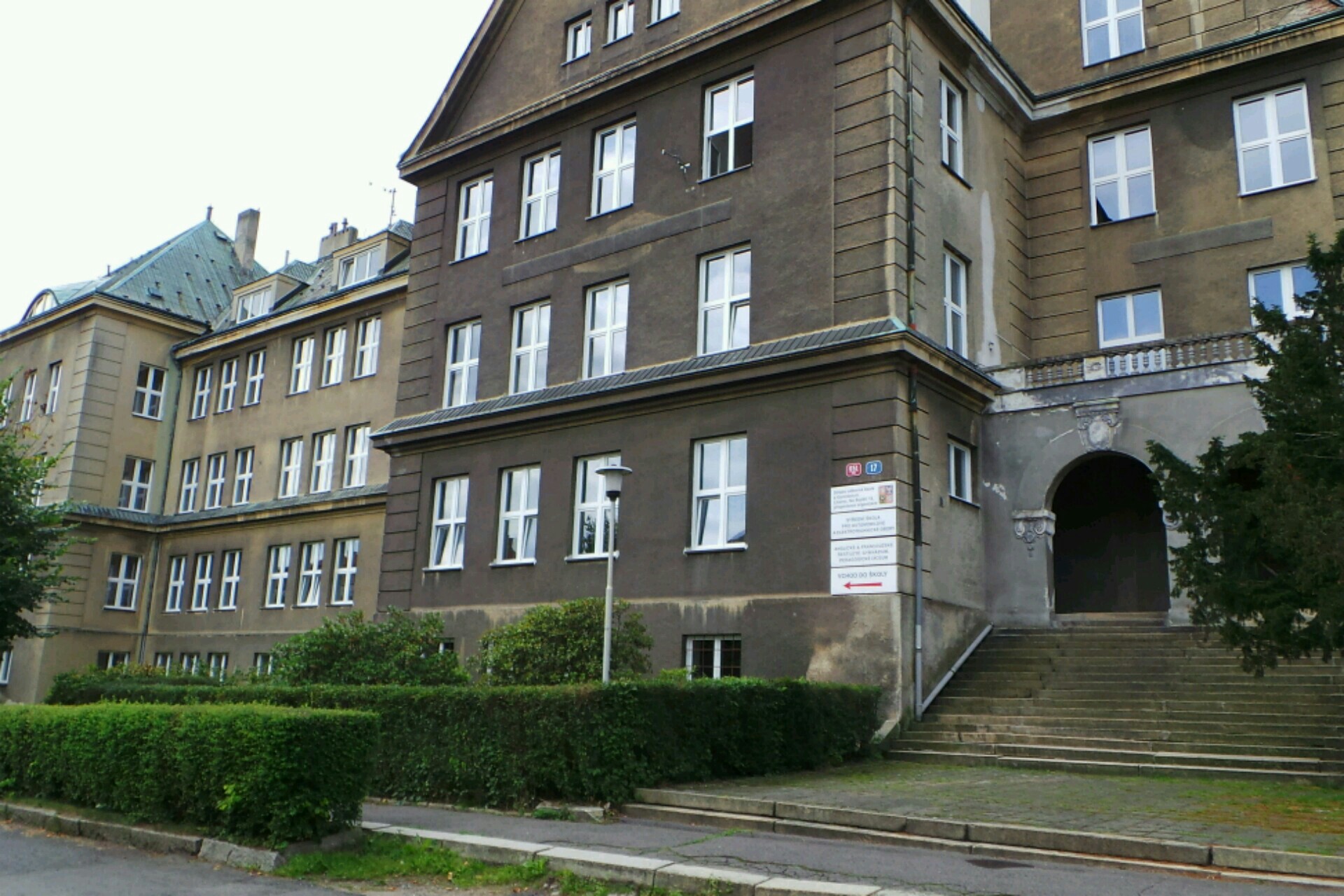 STŘEDNÍ ŠKOLA A MATEŘSKÁ ŠKOLA,Liberec,Na Bojišti 15,  příspěvková organizace