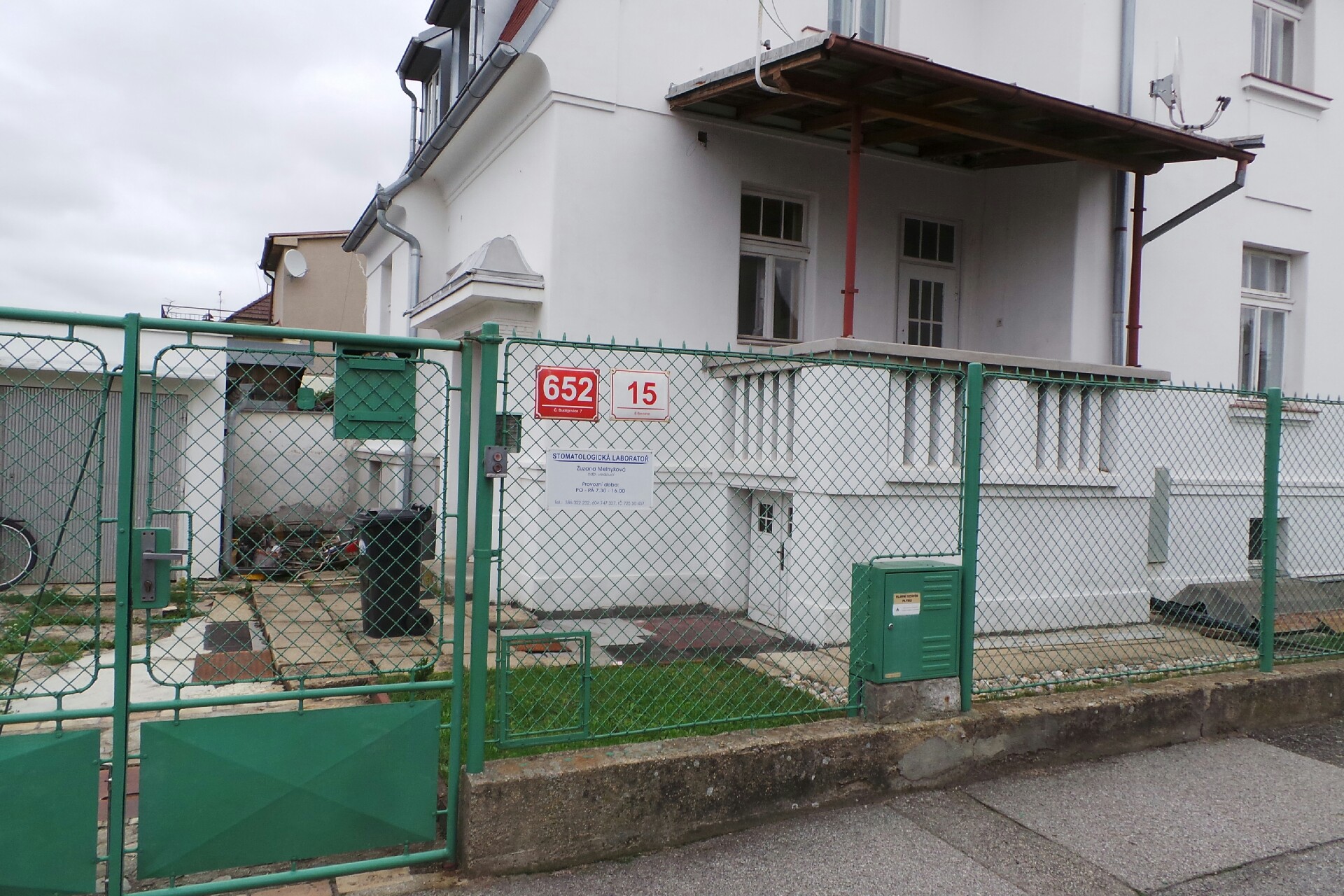 Zuzana Melnyková - Stomatologická laboratoř