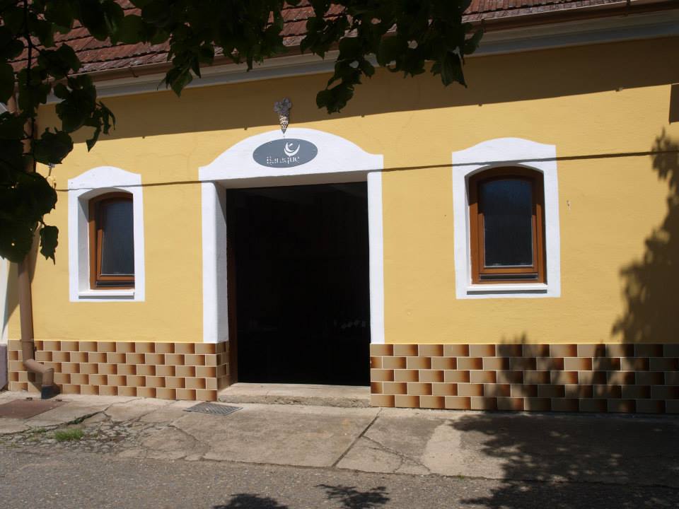 Gruntovní sklep vinařství Baraque foto 2