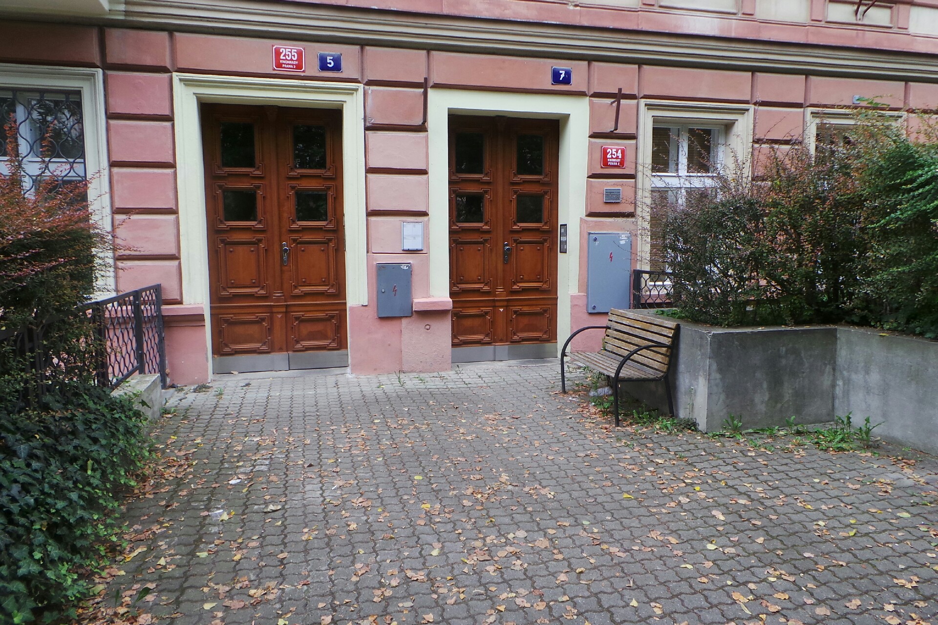 LEGAL COMPANY, s.r.o.