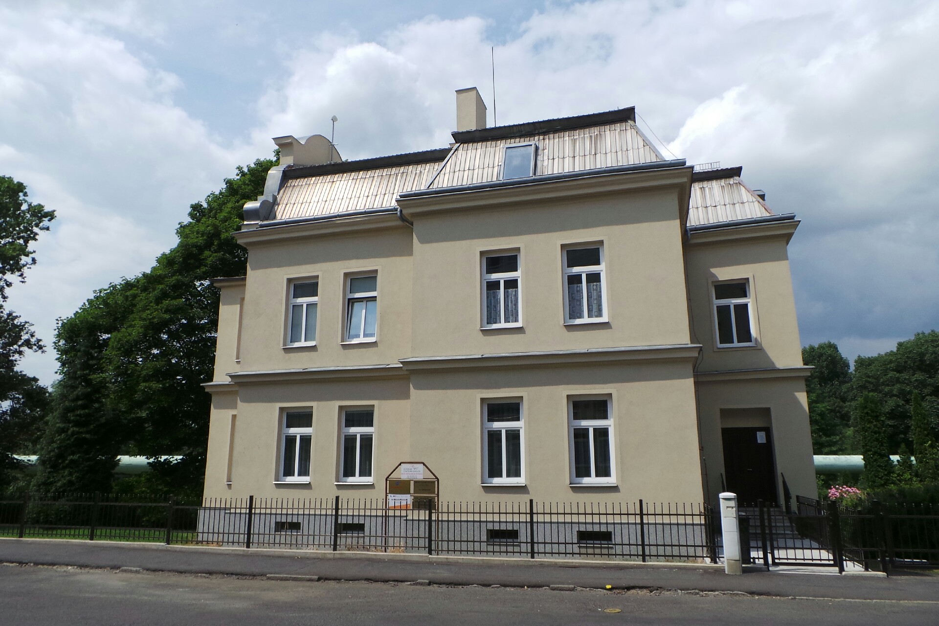 MUDr. Vladimír Křivánek