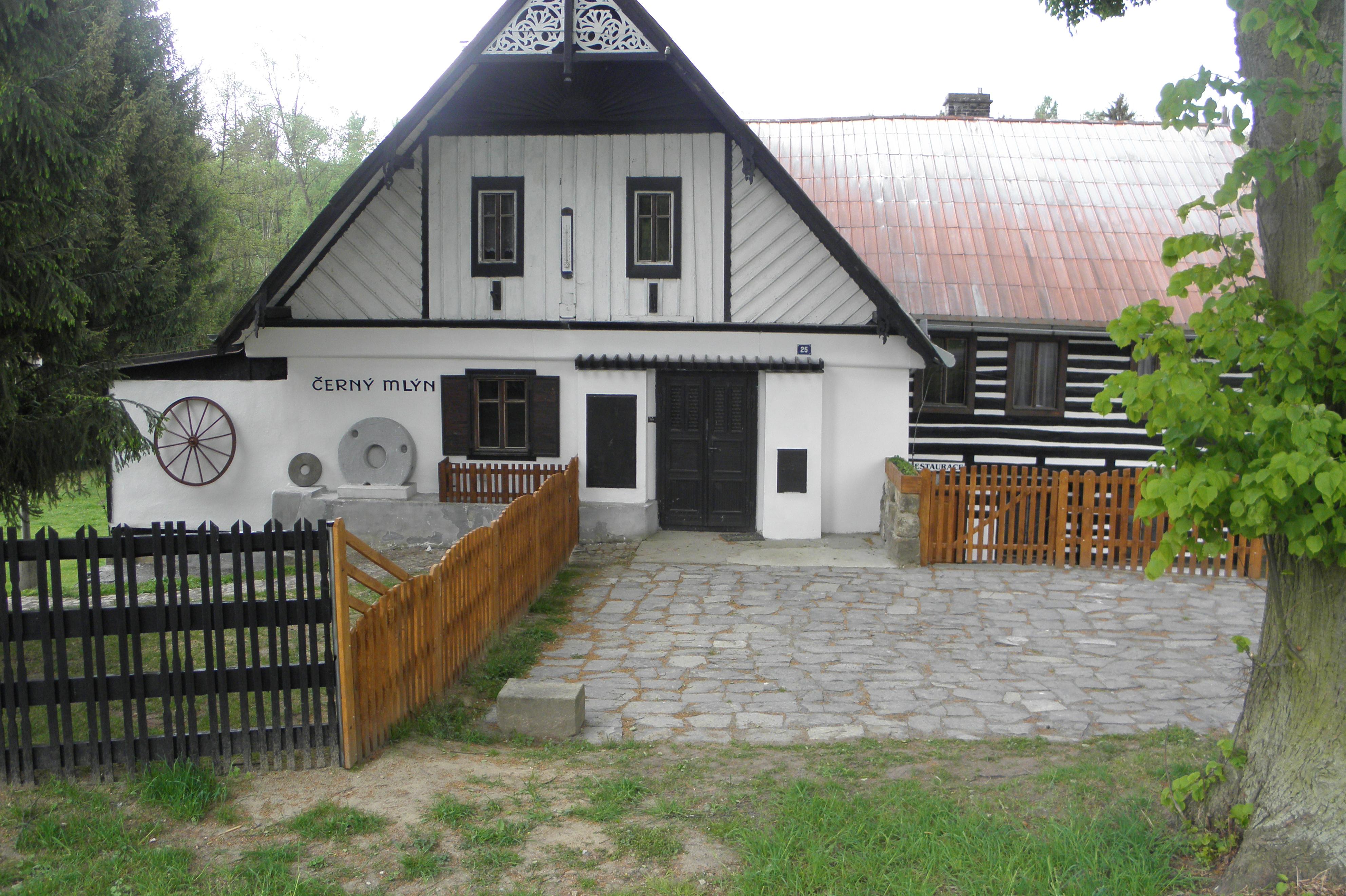 Penzion s restaurací Černý Mlýn