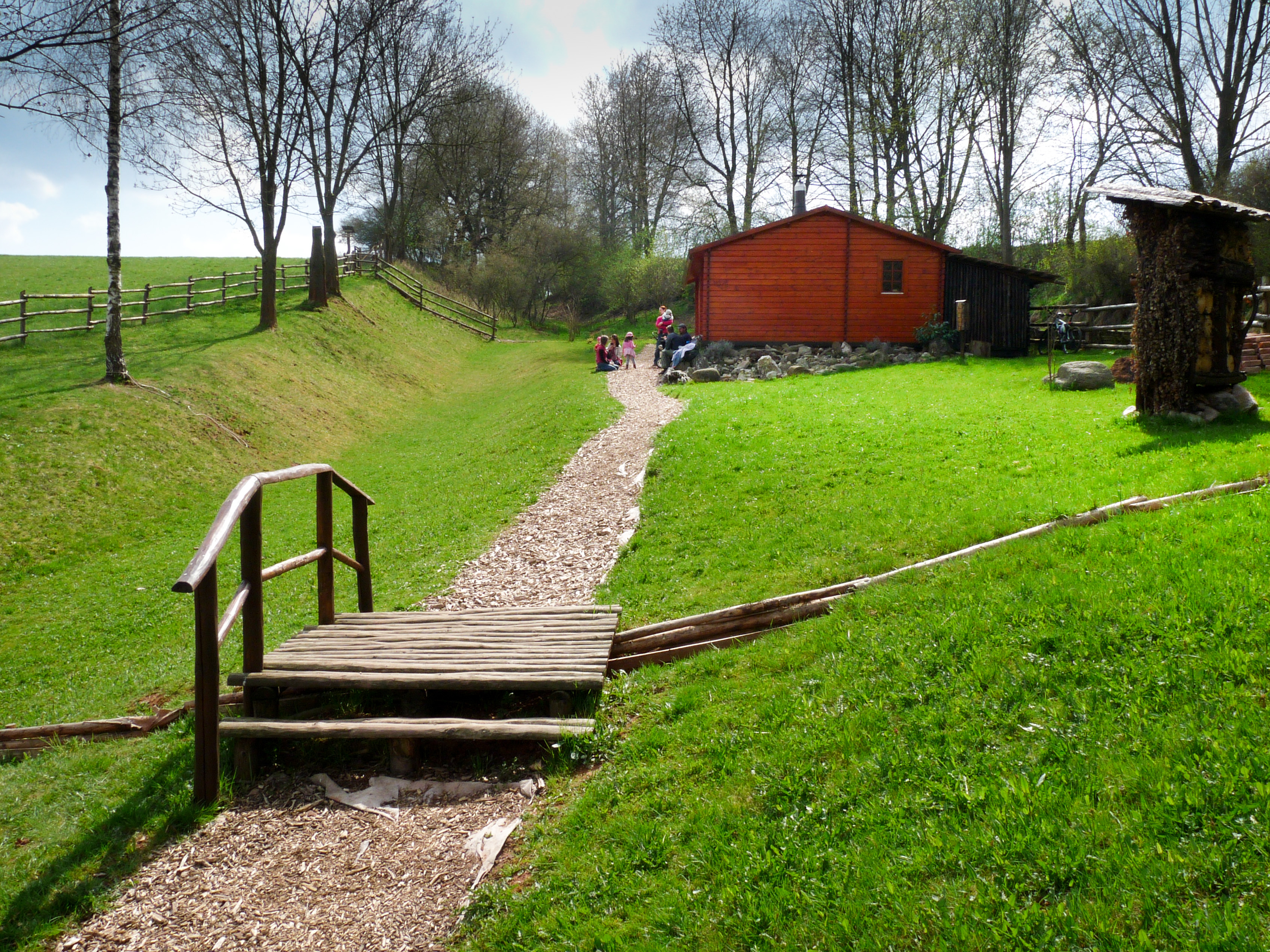 Dětský lesní klub Ostrov přírody foto 2