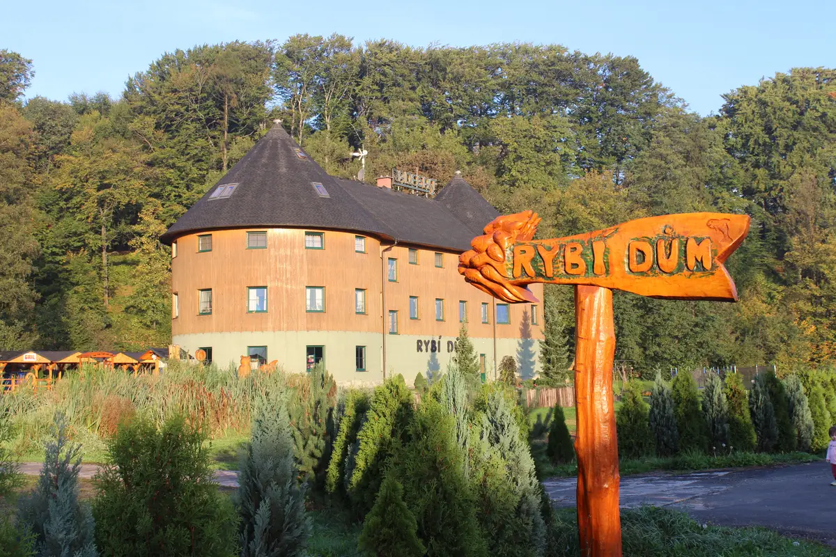 Rybí dům - restaurace