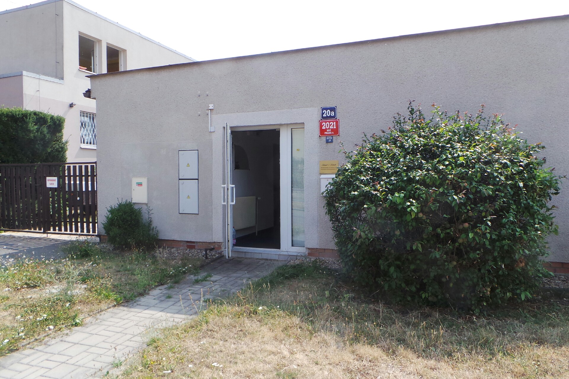 Schmitt a Schmitt, s.r.o.