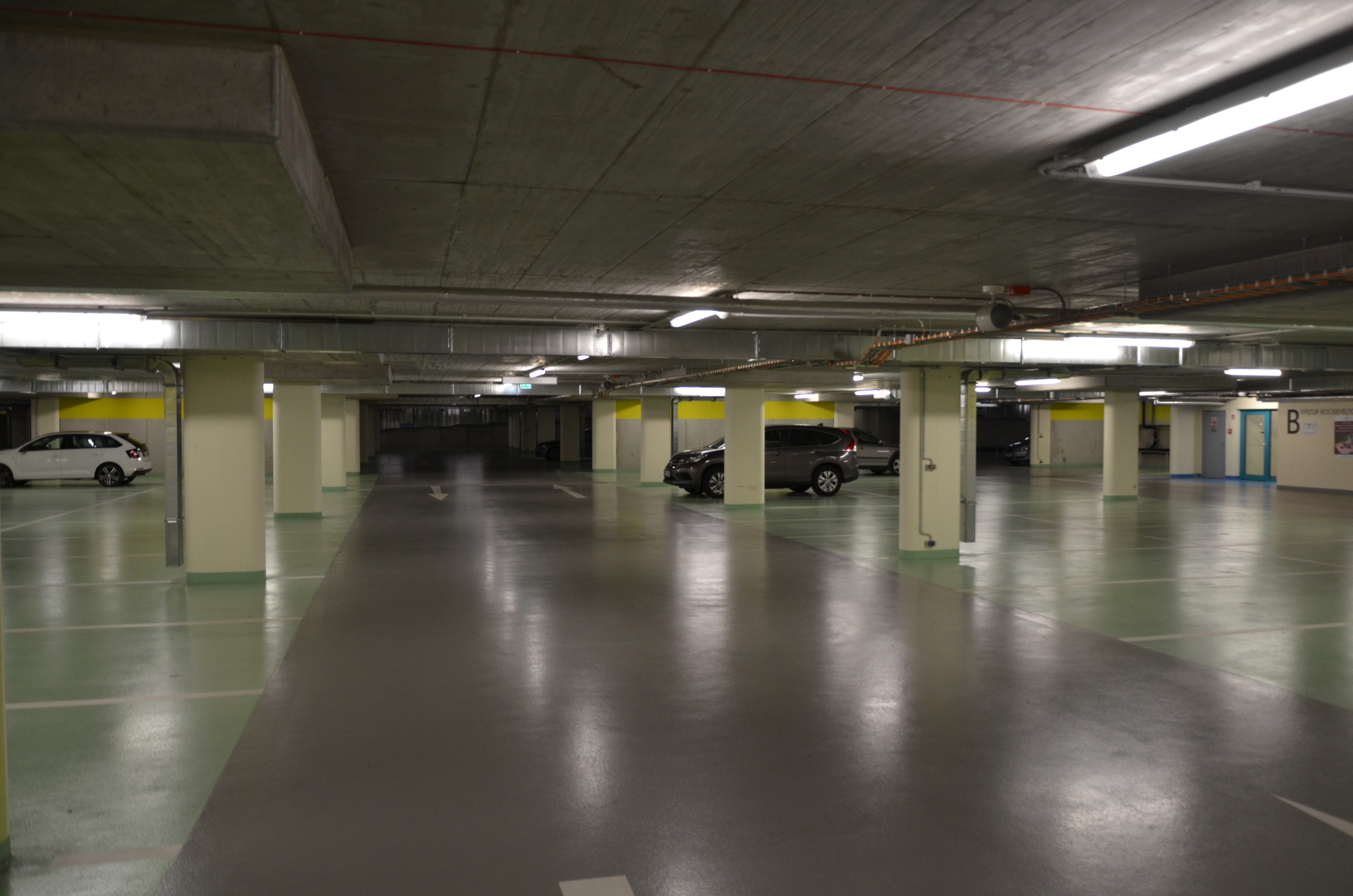Podzemní parkovací garáže u Janáčkova divadla foto 2