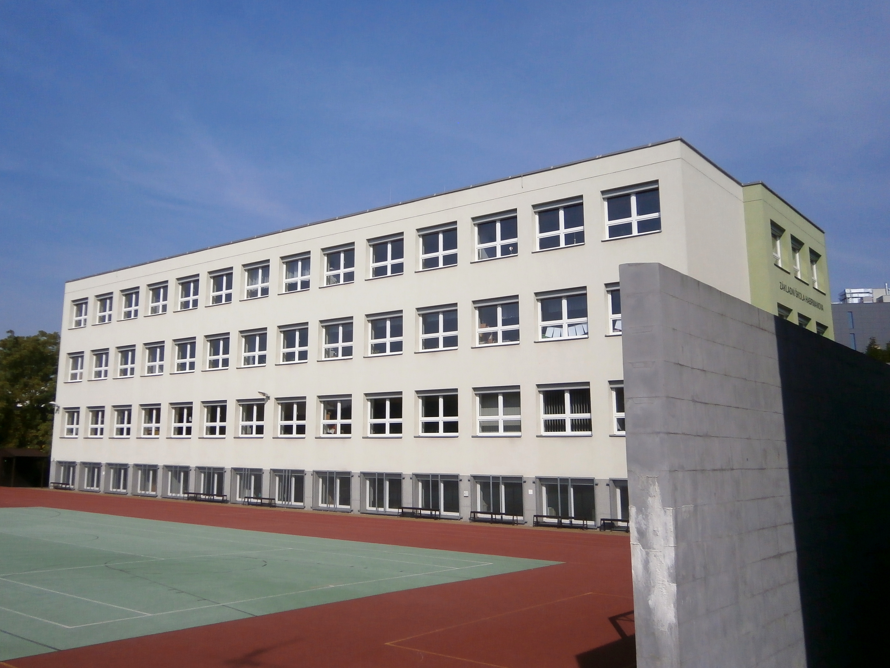 ZŠ Hradec Králové, Habrmanova foto 4
