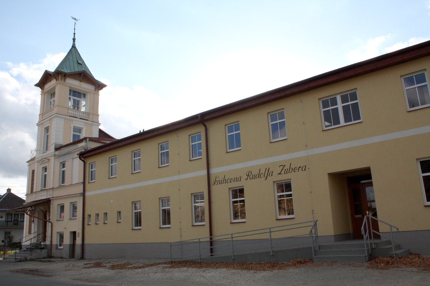 Městská knihovna Rudolfa Zubera