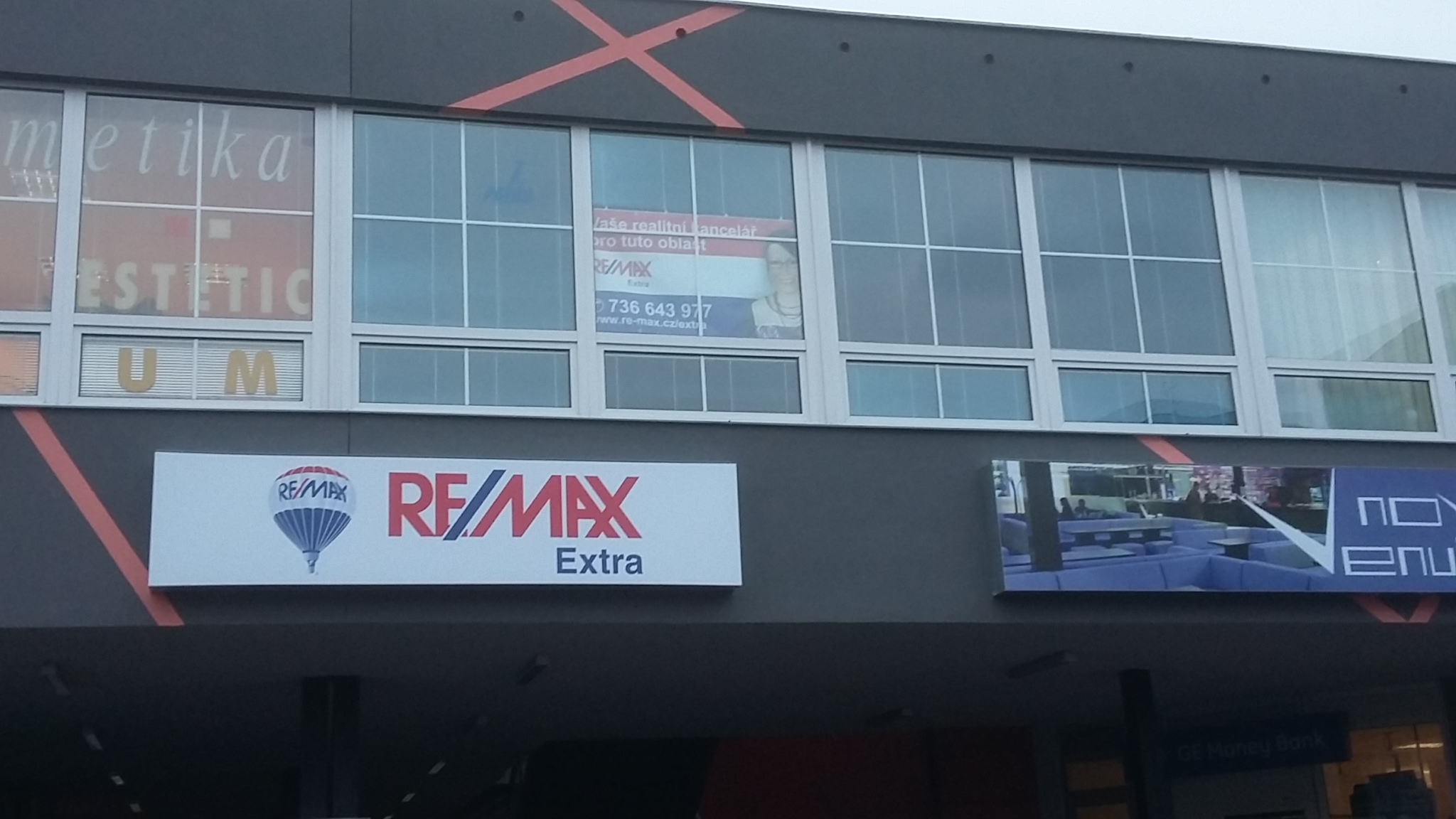 RE/MAX Extra foto 4