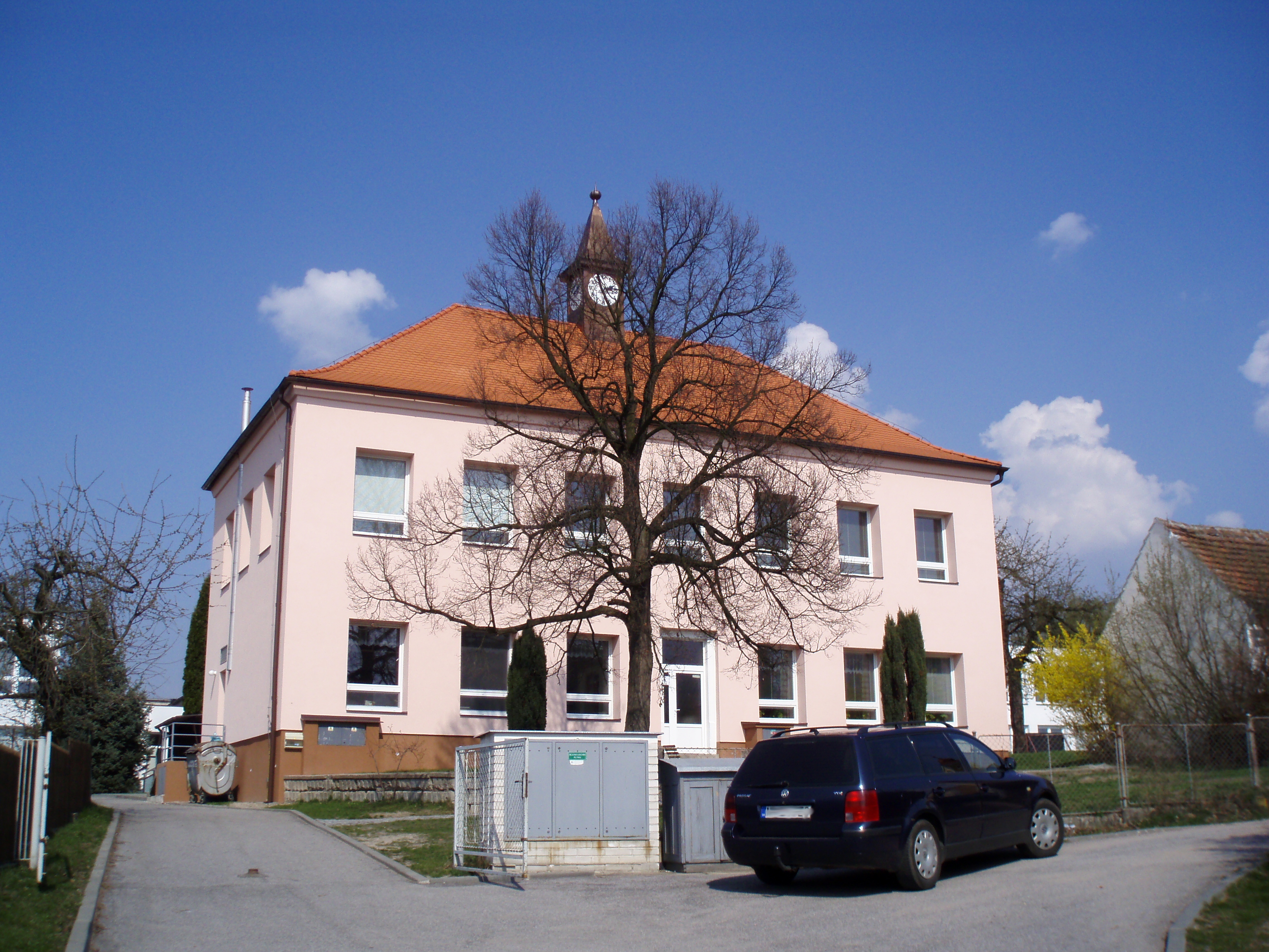 Základní škola Eduarda Nápravníka Býšť, okres Pardubice